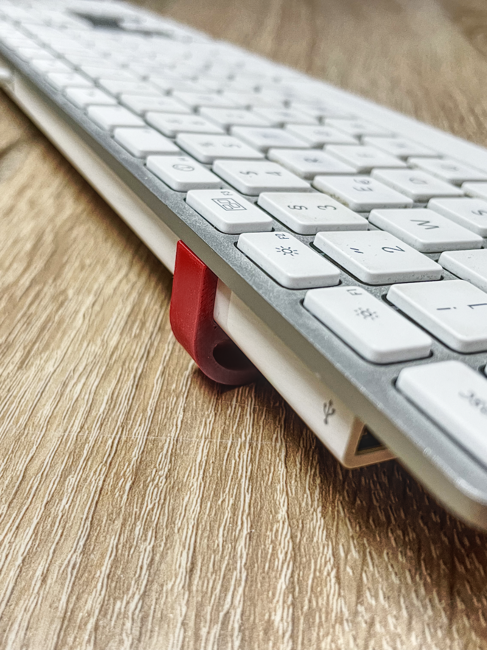Apple USB Keyboard Riser
