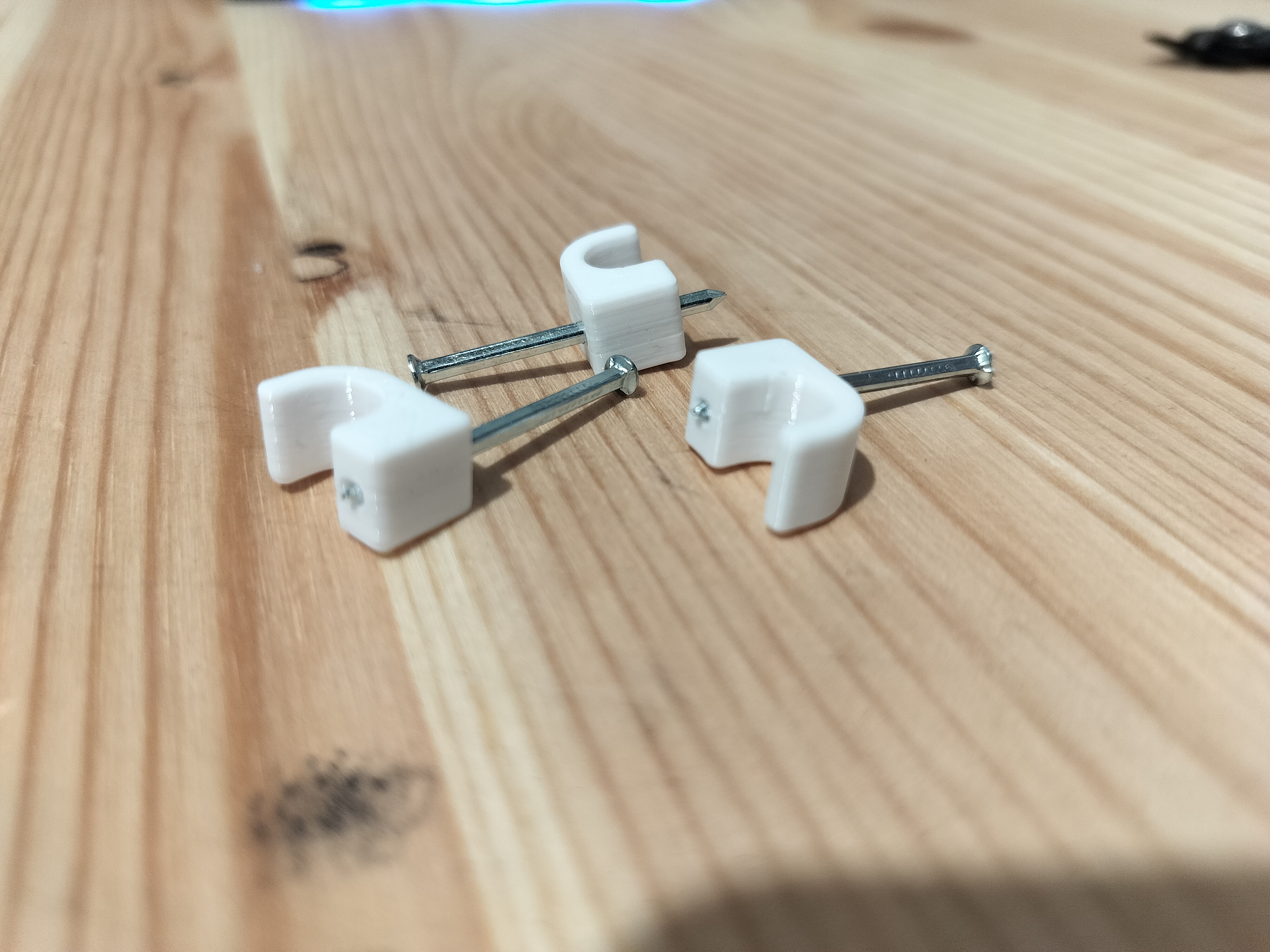 Cable clips