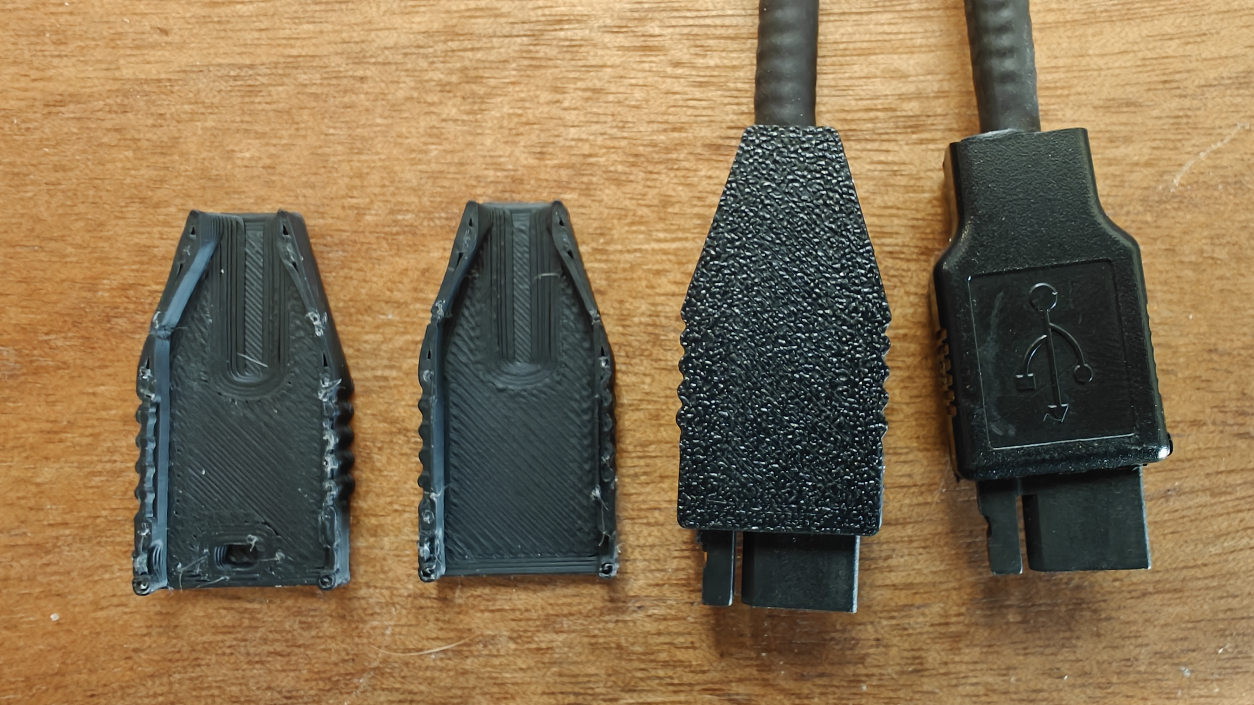 XT30 2+2 housing with strain relief