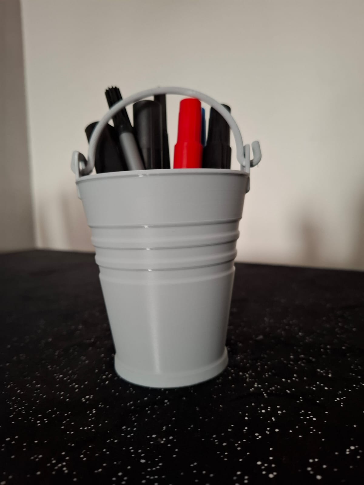 Pen holder Pail