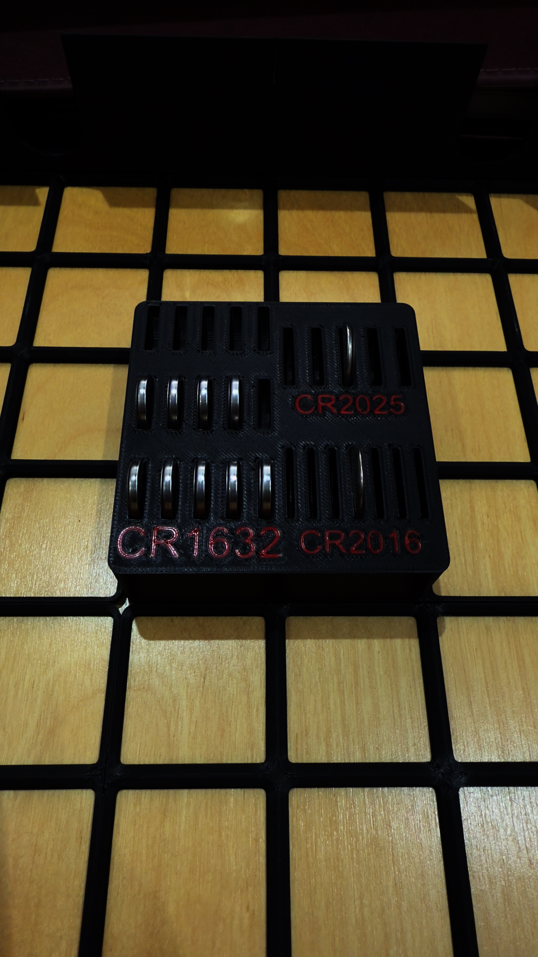 Gridfinity Battery Holder - 2x2 CR1632, CR2025, CR2016 (multicolor)