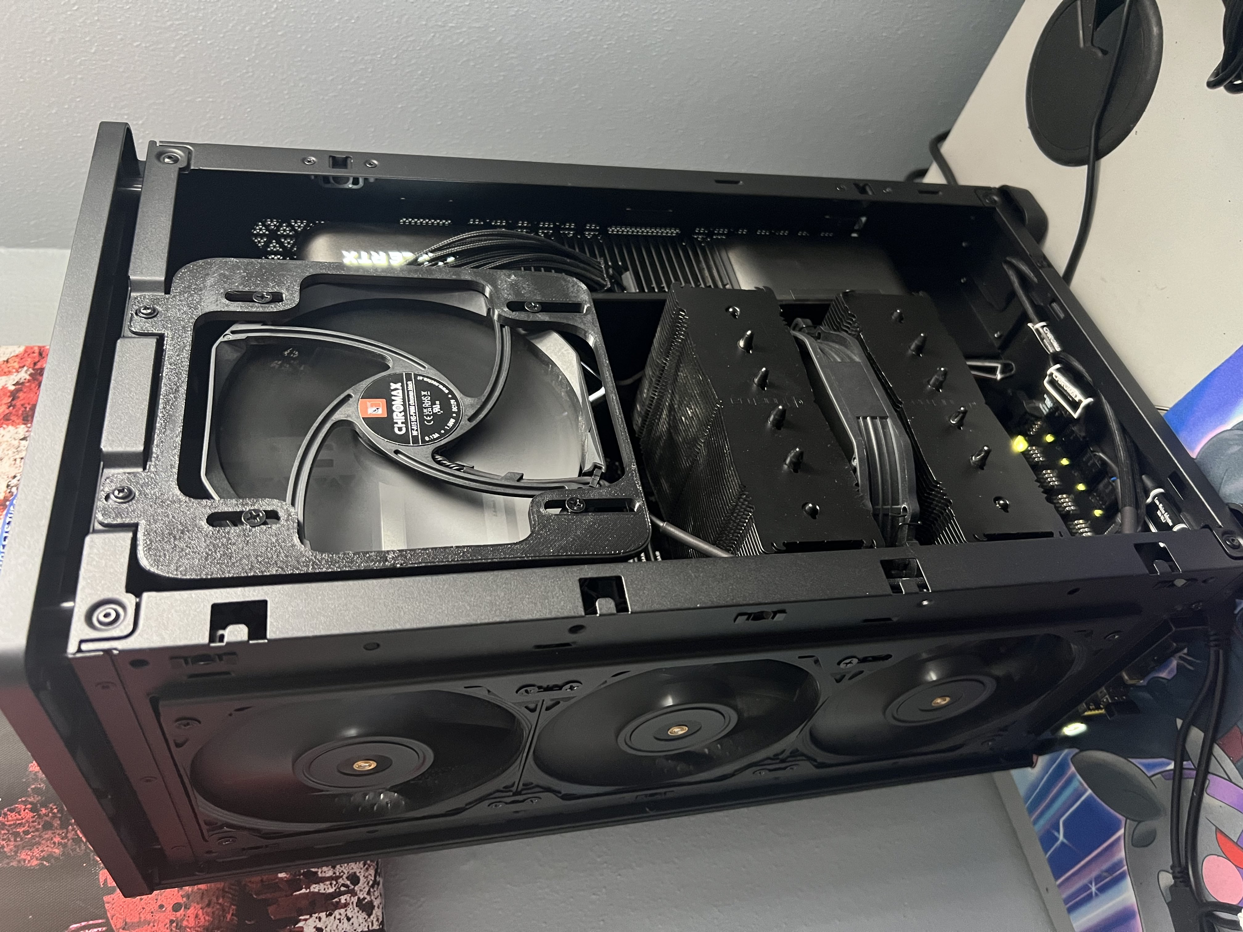 Corsair 2000D with Noctua NH-D15 Top Side Fan Mount