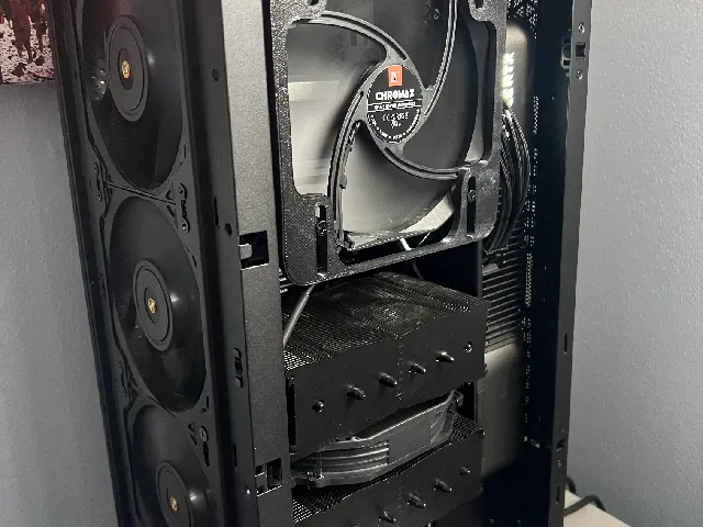 Corsair 2000D with Noctua NH-D15 Top Side Fan Mount