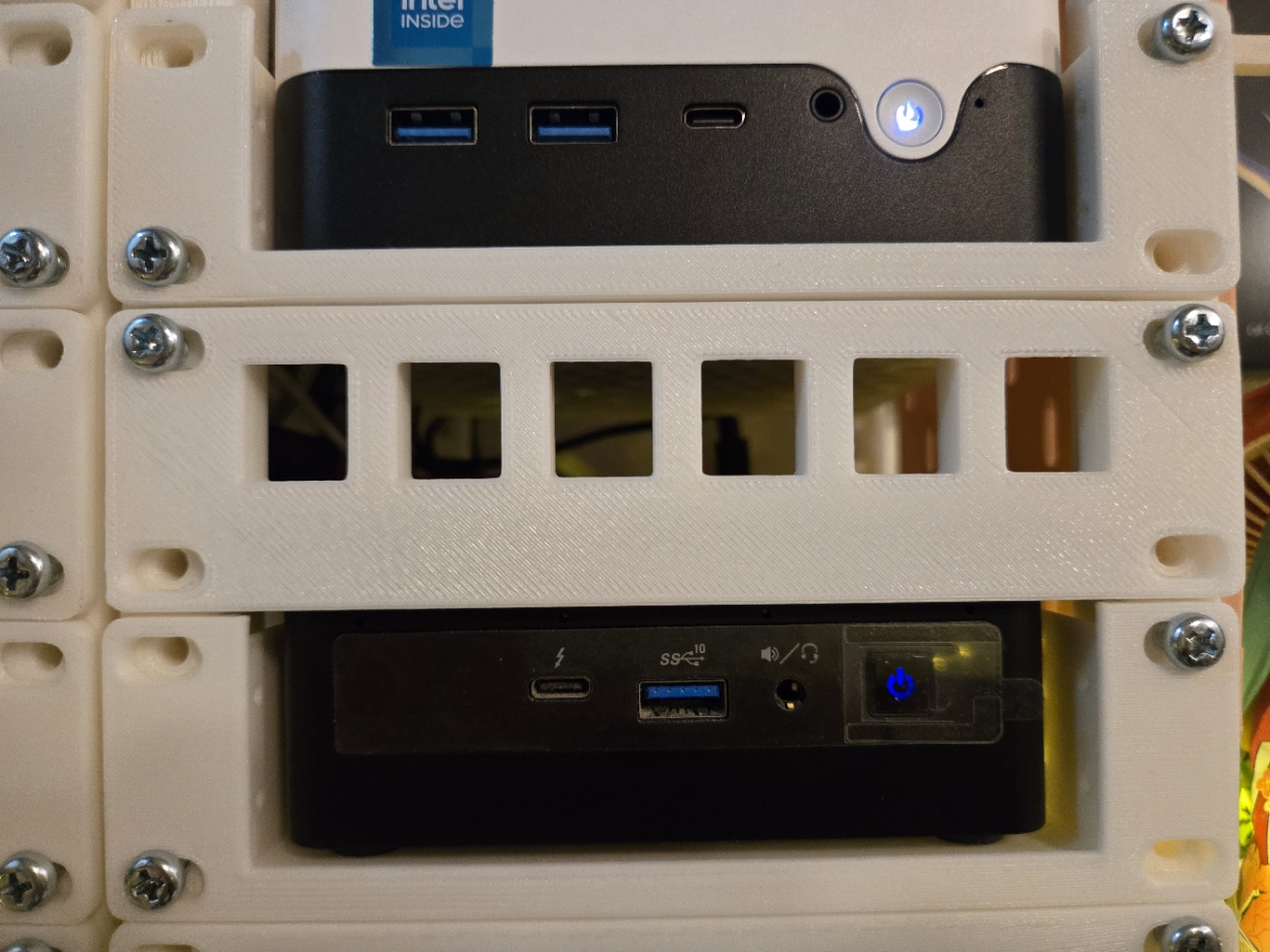 Miniatura 2 do modelo 3D 6.5 inch Keystone Patch Panel