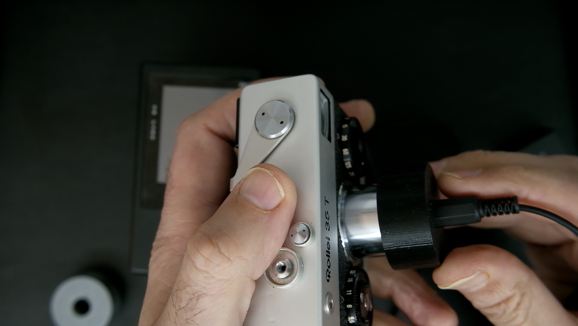 Light source holders for VFMoto Shutter Tester