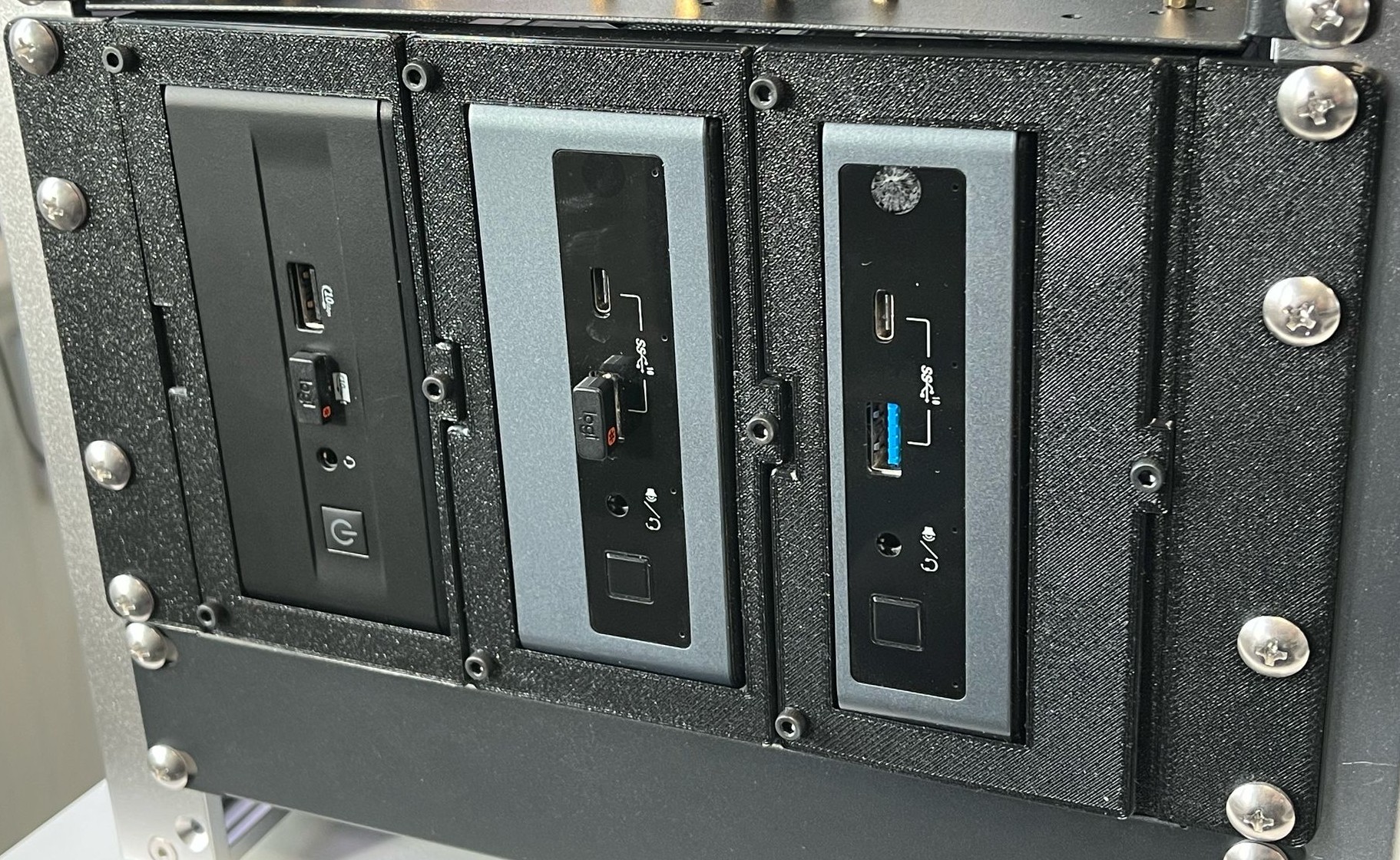 Intel NUC 10 inch 3U rack mount