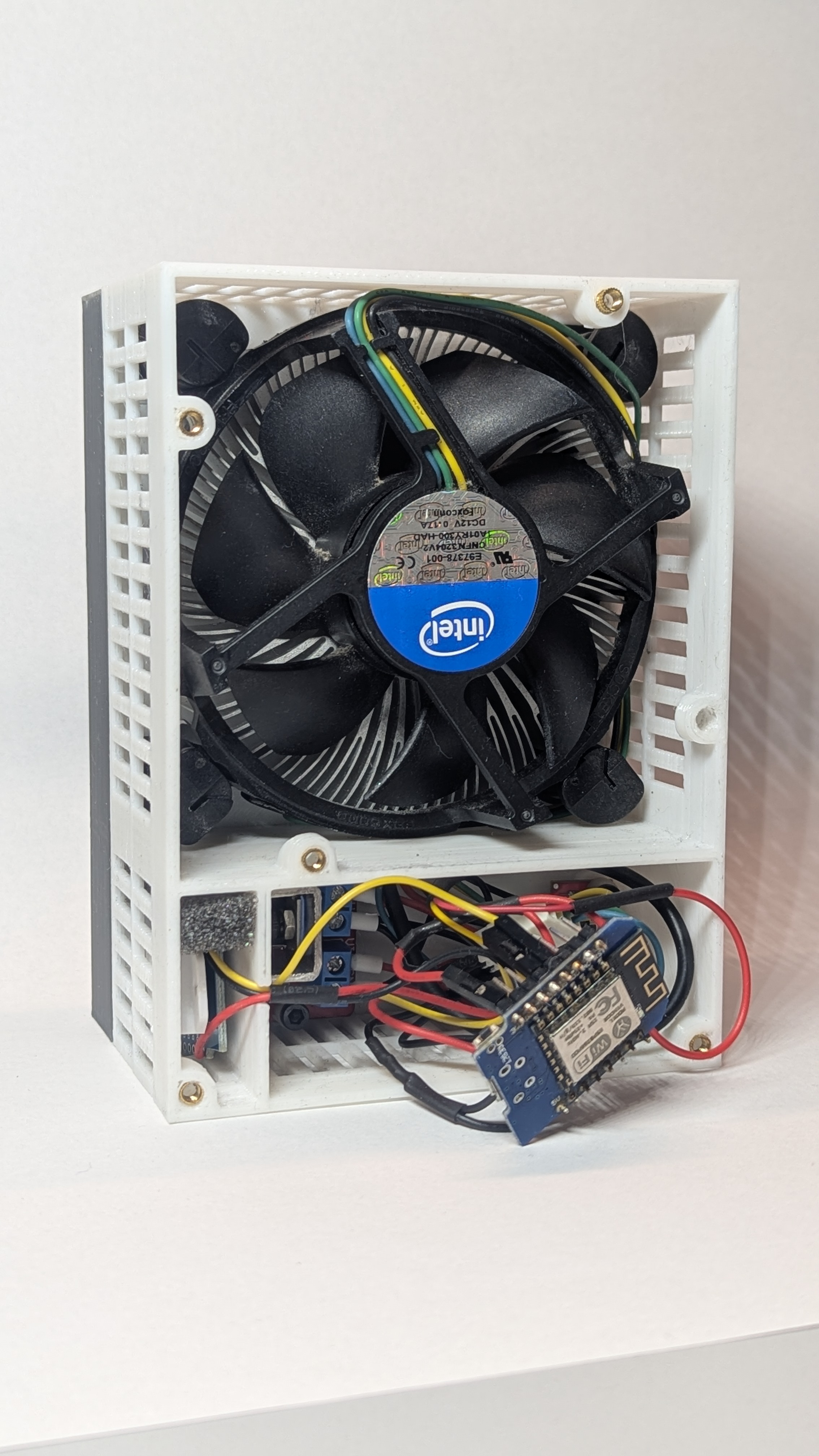 Small electrical dehumidifier