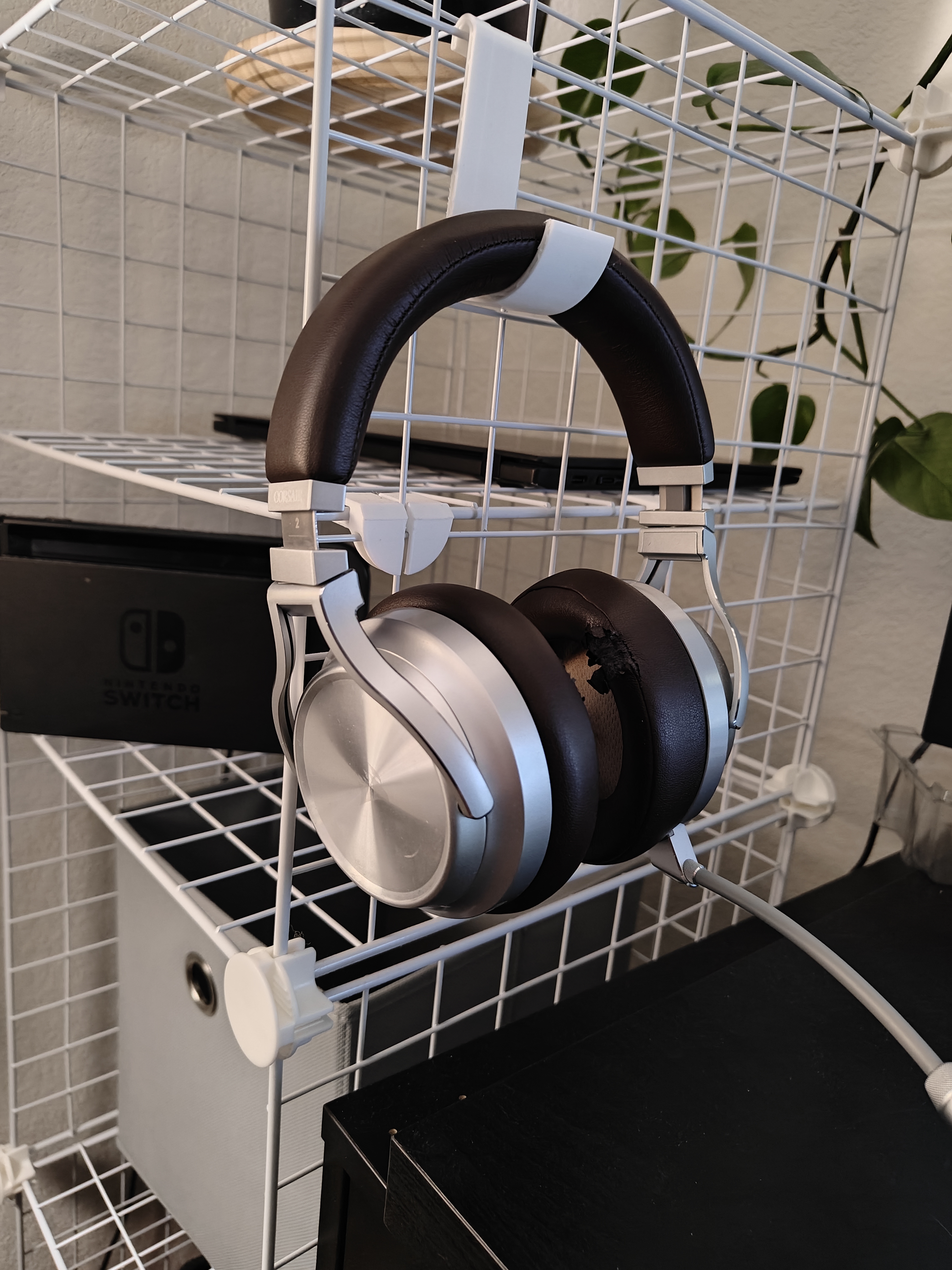 Wire Cube Headphone Hook