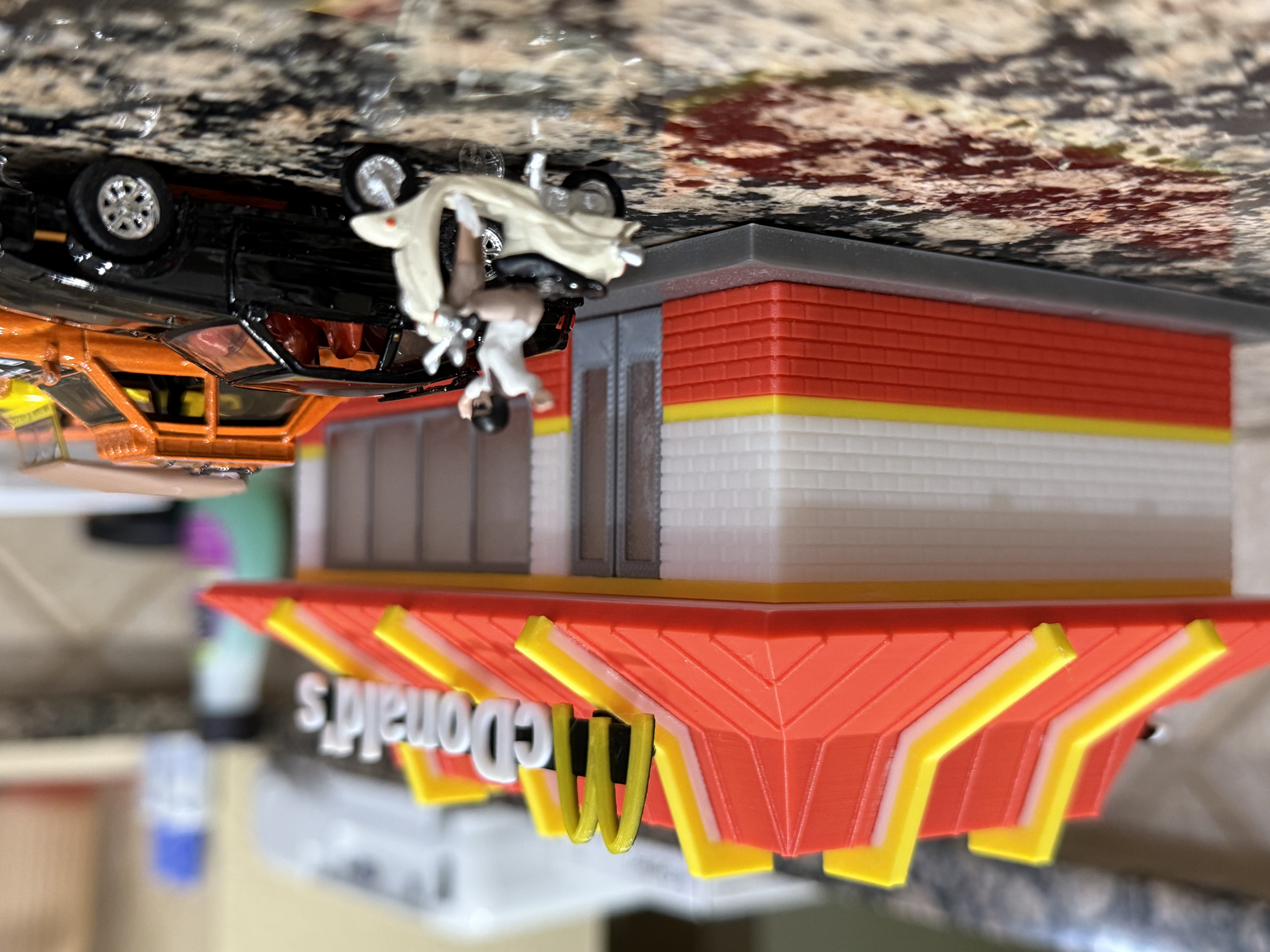 1:64 Classic Mcdonald's Diorama — thumbnail 10
