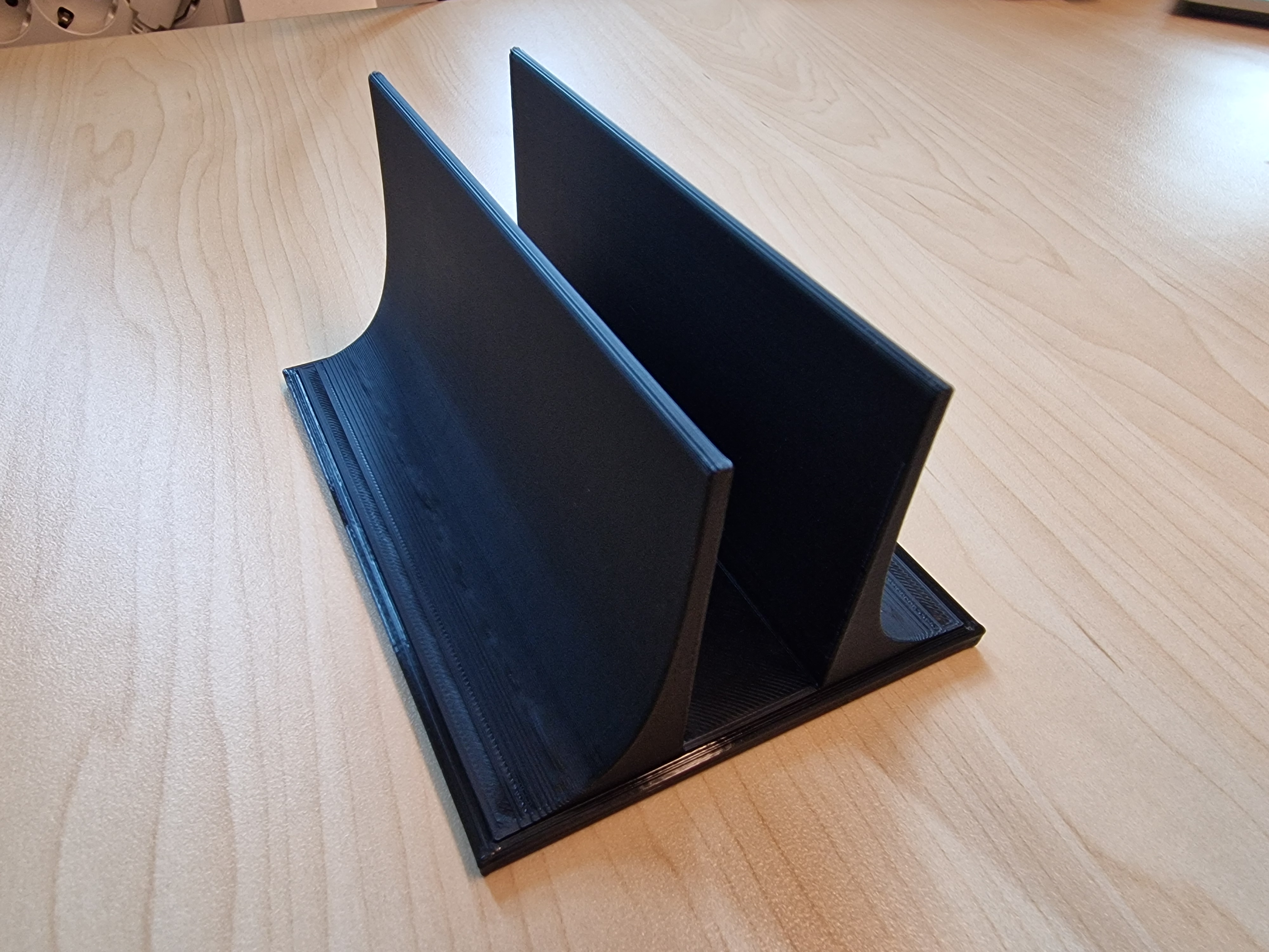 Laptop Vertical Stand (25mm & TPU Base)