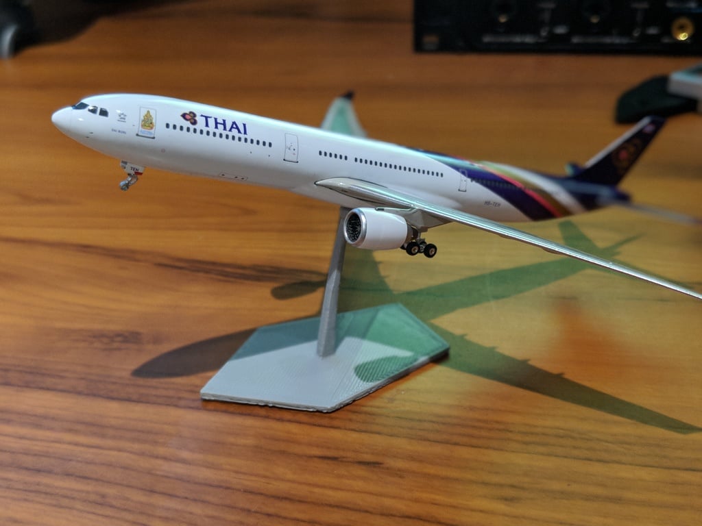 Model Airplane Stand (1:400 Scale )