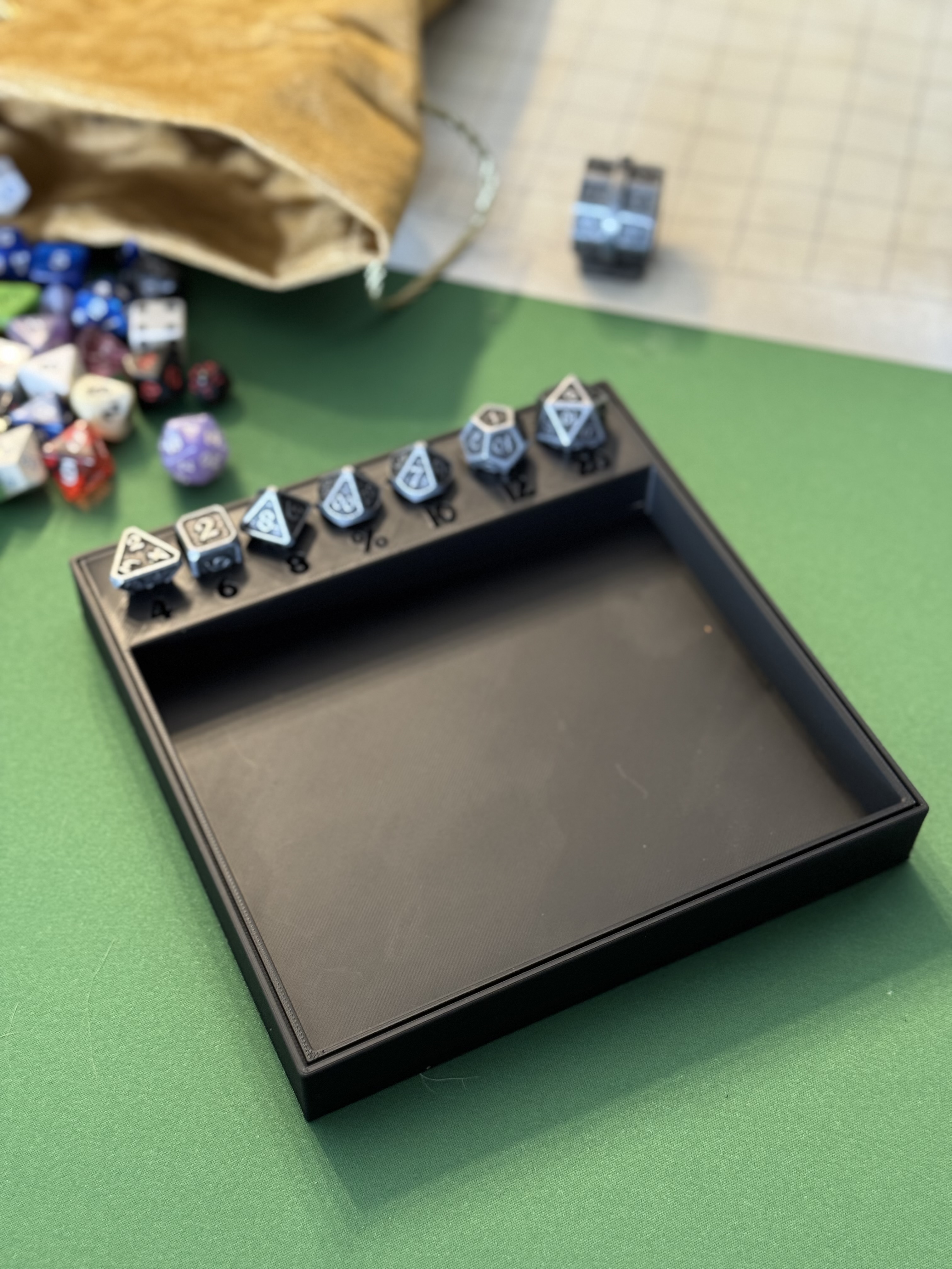 Dungeons & Dragons dice mount, tray, and inserts