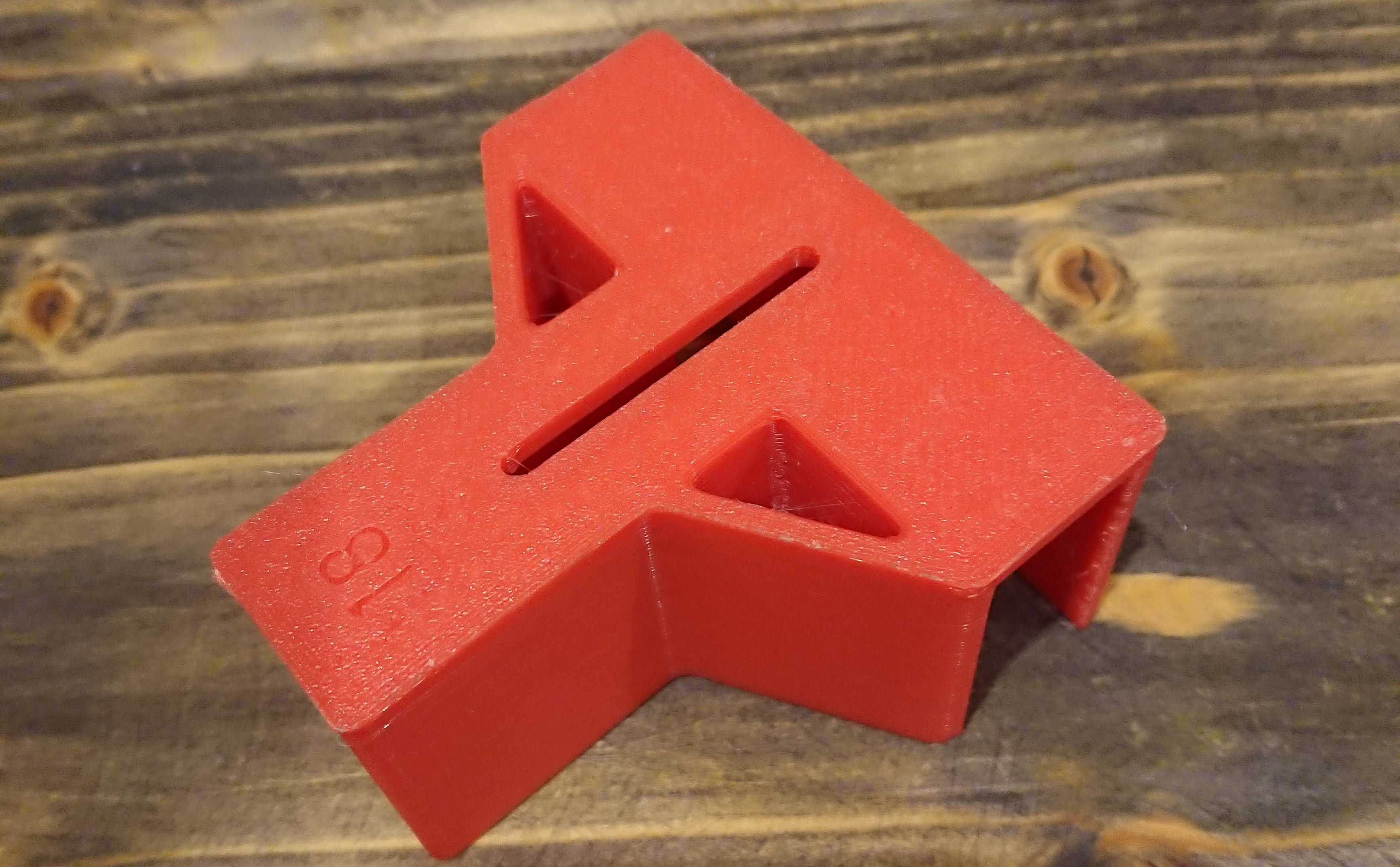 Woodworking T-type (90°) clamp for 18mm plates