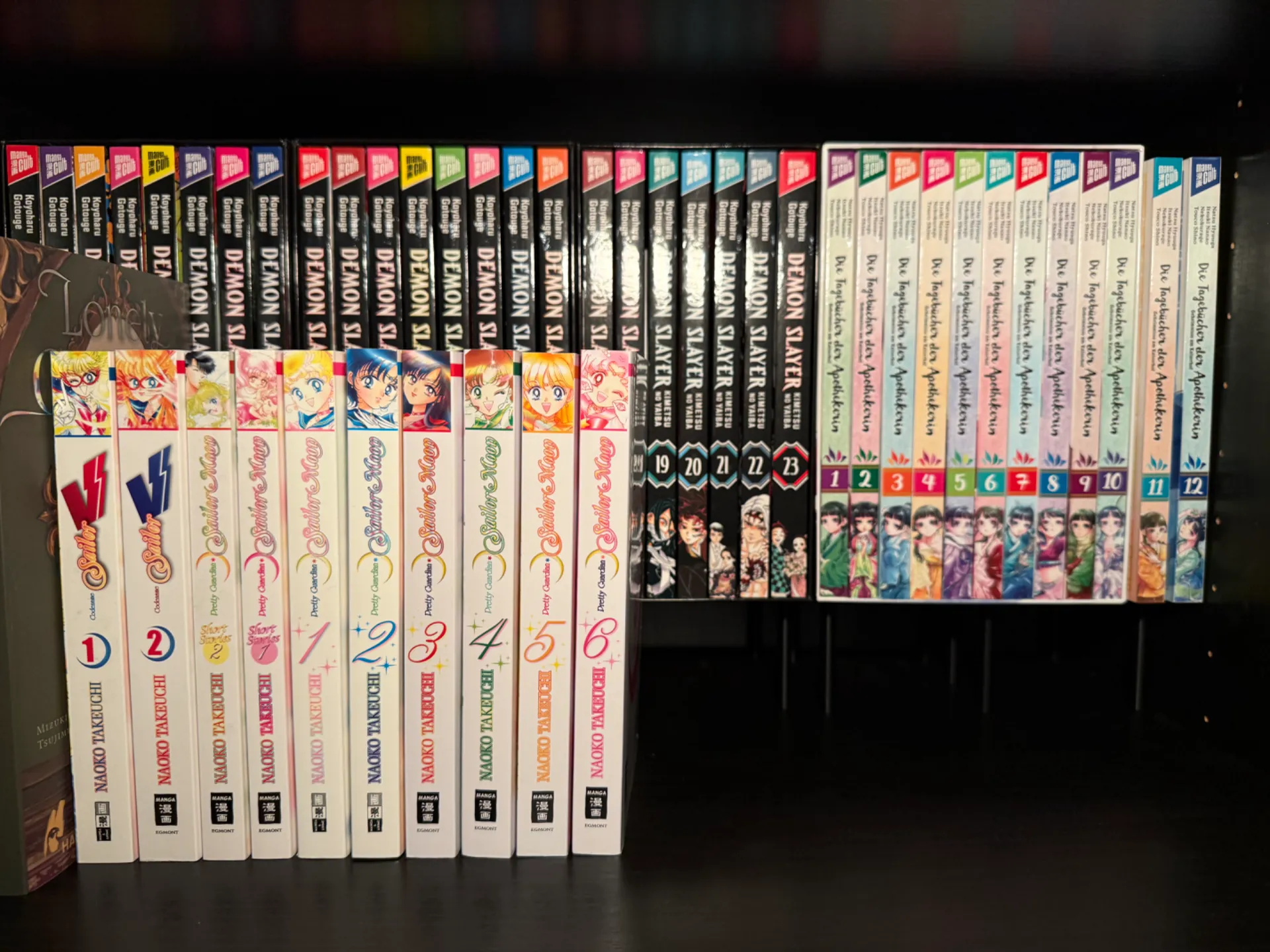 Miniatura 2 do modelo 3D Manga Shelf Riser