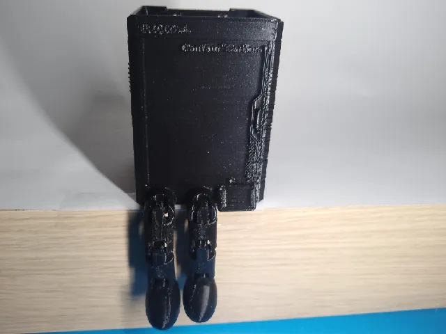 Centauri Carbon with legs