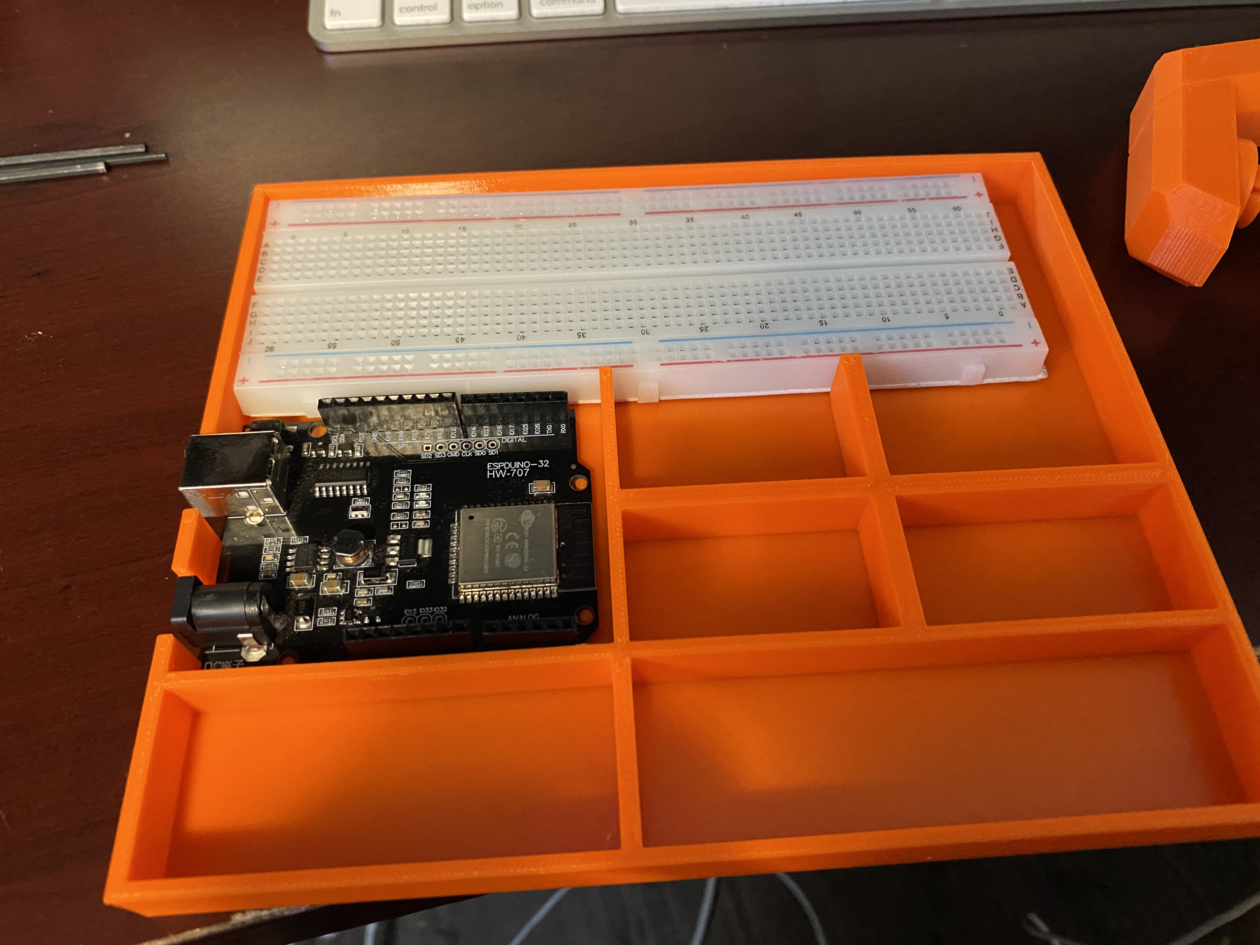 ESP32-Breadboard Project Organizer Tray