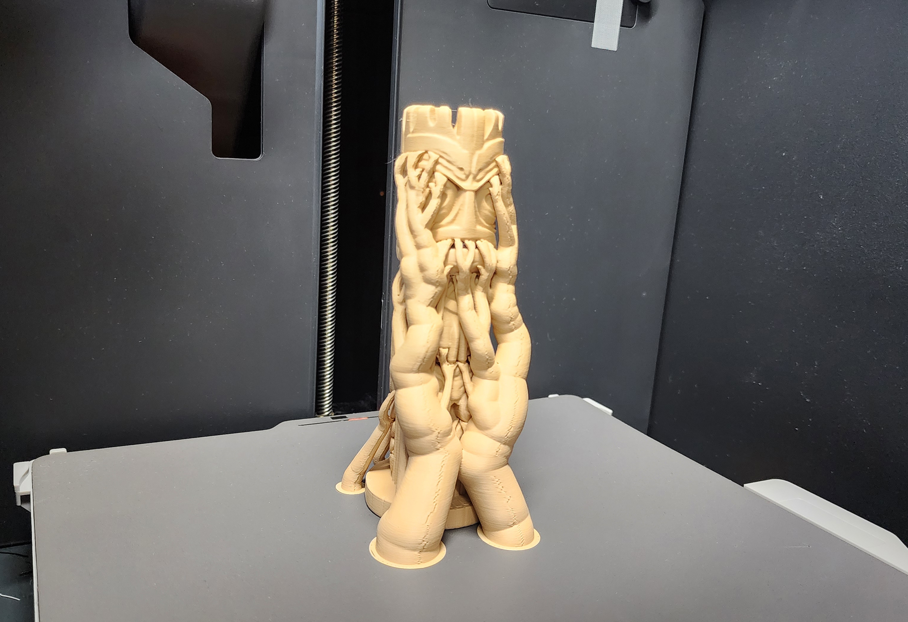 Miniatura 5 do modelo 3D Eagle Totem Pole