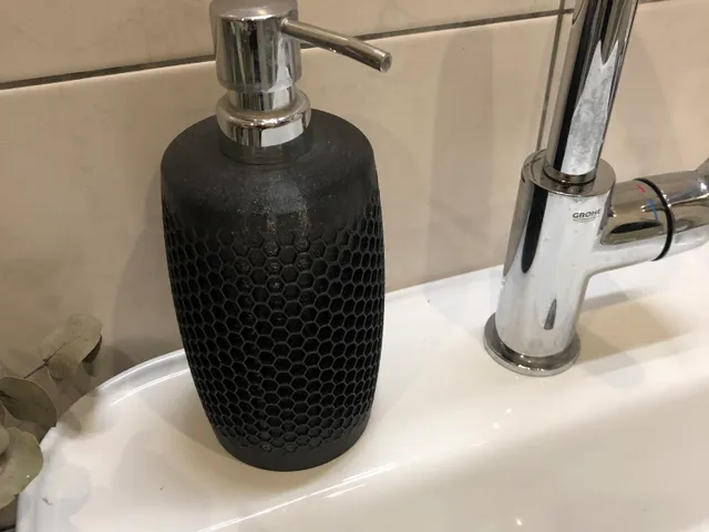 Dávkovač mydla/Soap dispenser