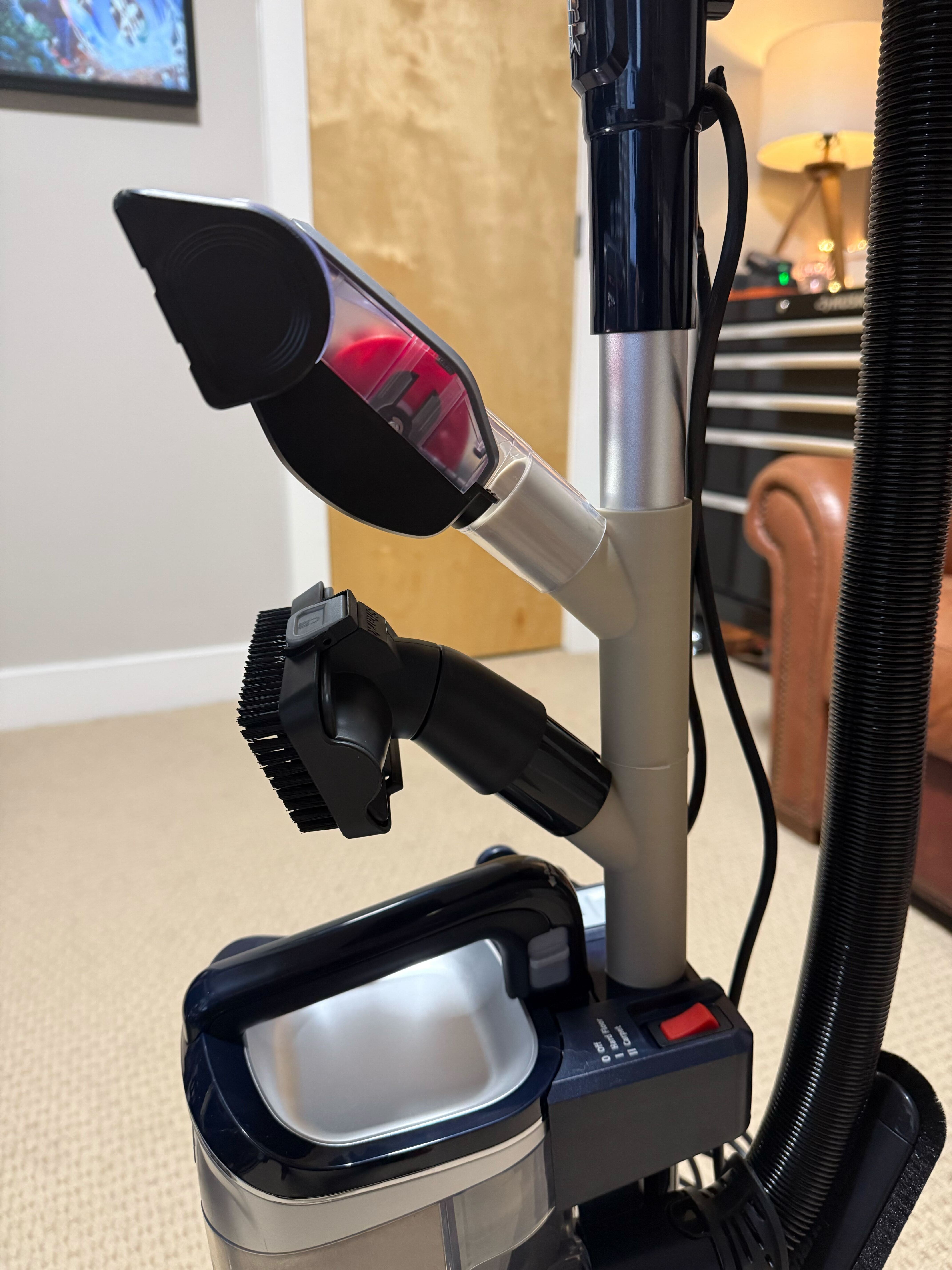 Vacuum Attachment Mount - Shark Performance Plus Lift-Away