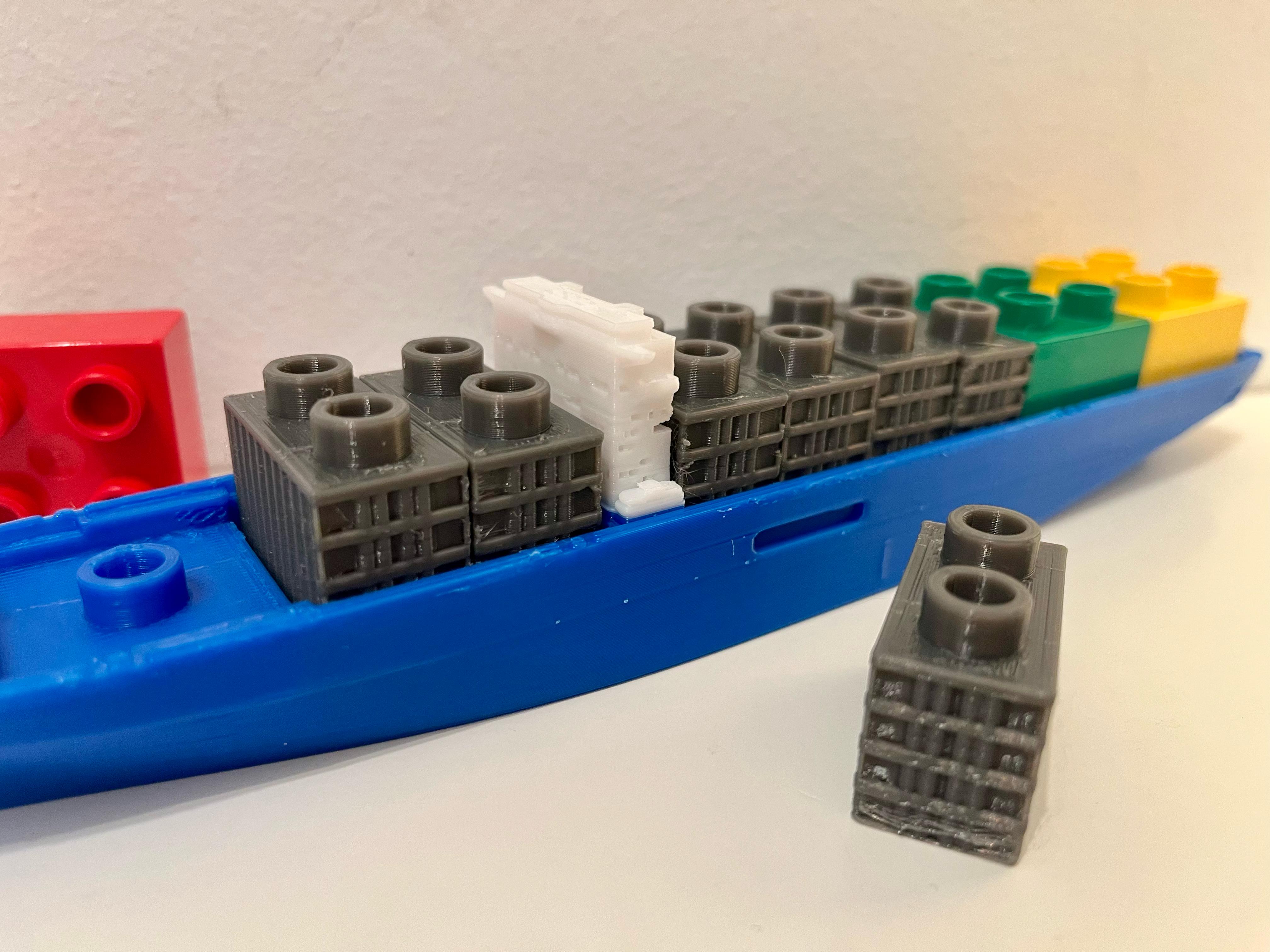 Lego Duplo Container Ship (stable floating & no supports!) by The Kit ...