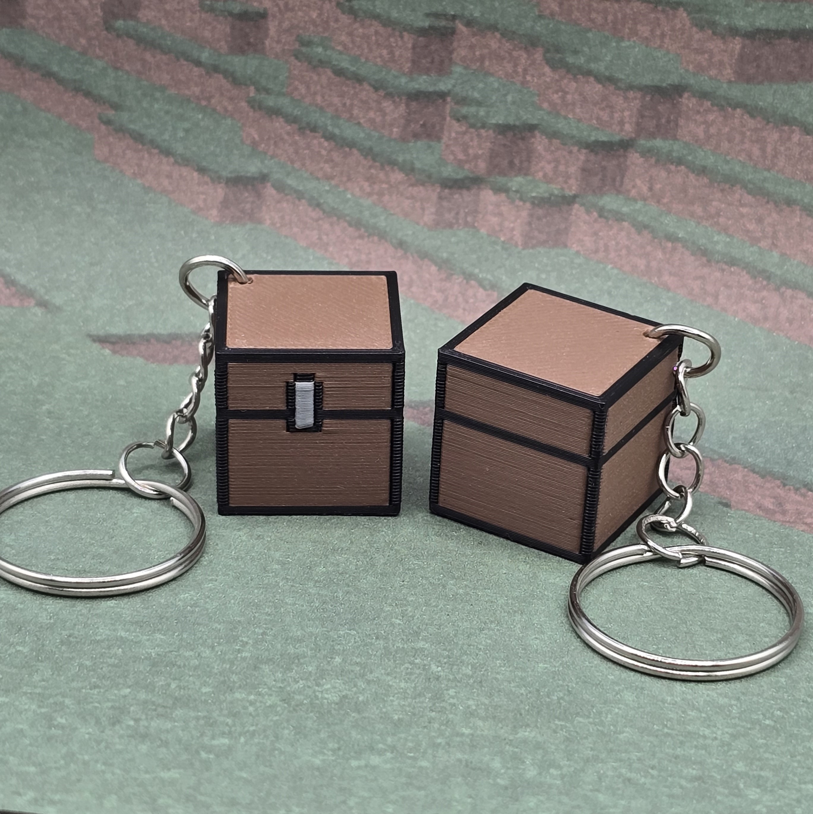 Miniatura 2 do modelo 3D Minecraft Chest - Mini - Keychain