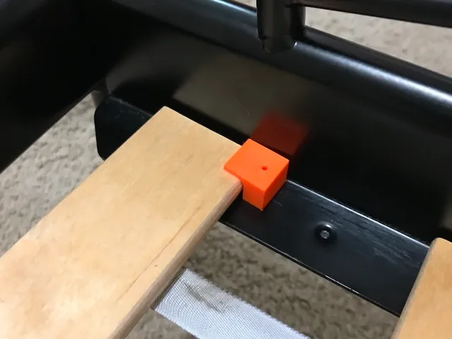 IKEA LUROY-compatible bed slat clip