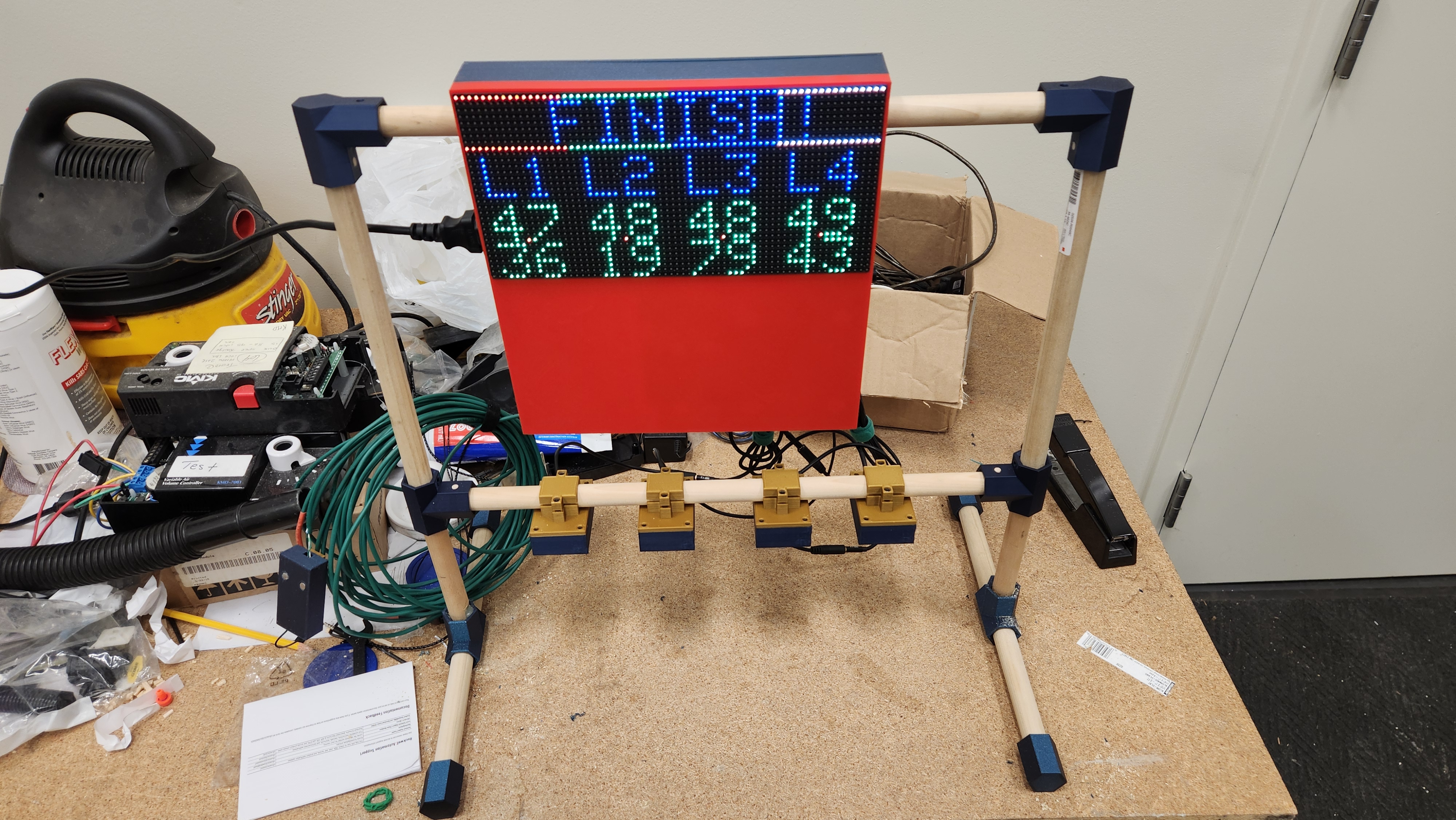 Miniatura 4 do modelo 3D Pinewood Derby Timer System