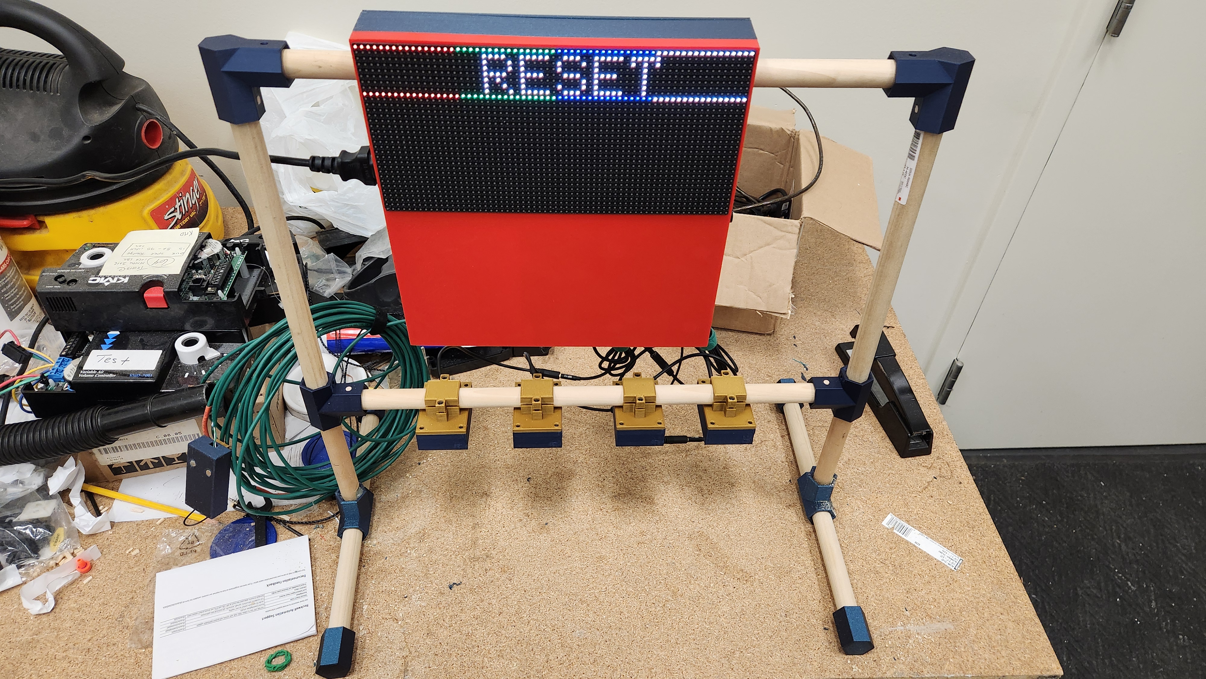 Miniatura 7 do modelo 3D Pinewood Derby Timer System