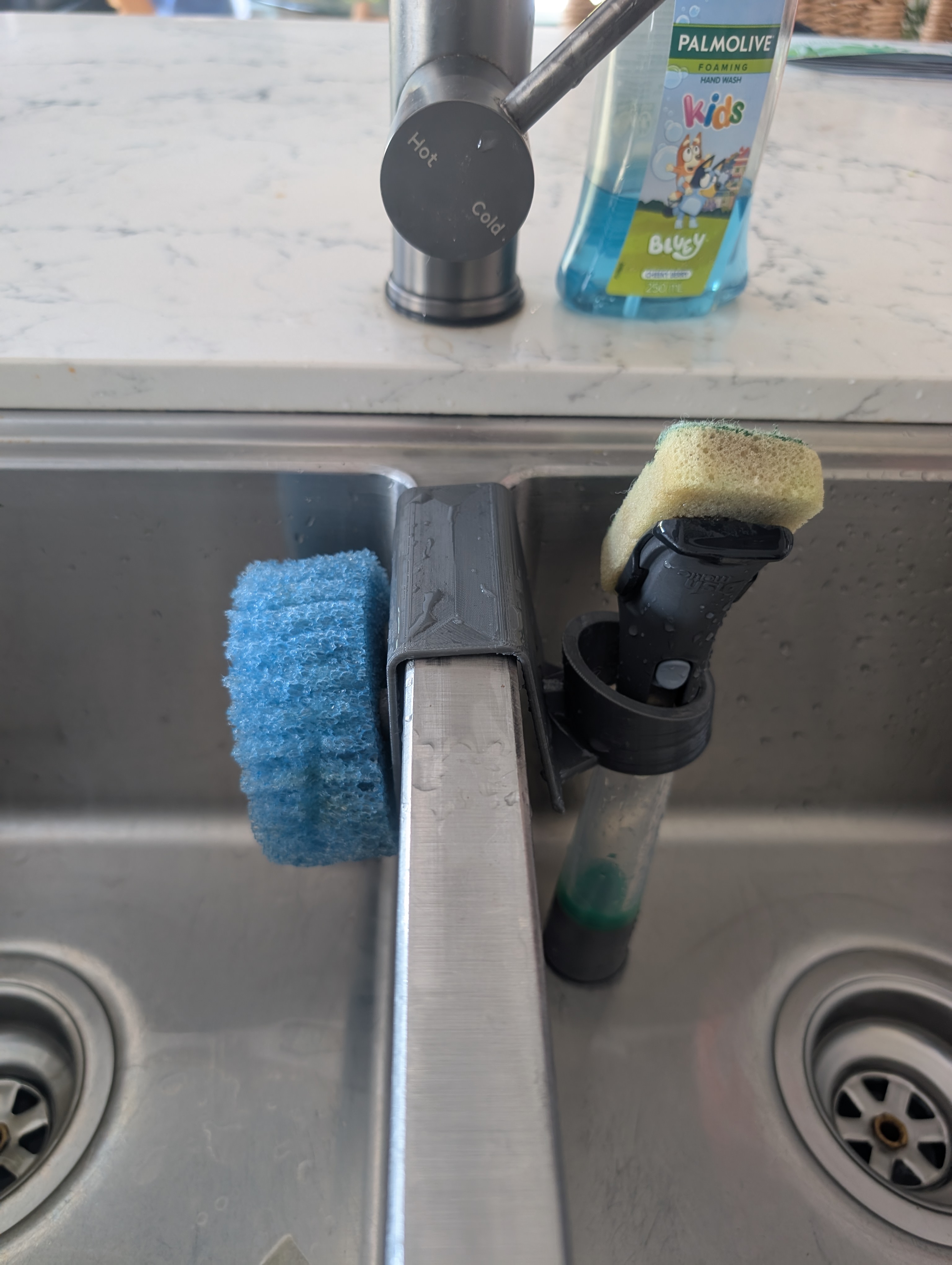 Scrub Daddy Kitchen Sink Caddy with Dish Wand/ Brush Holder