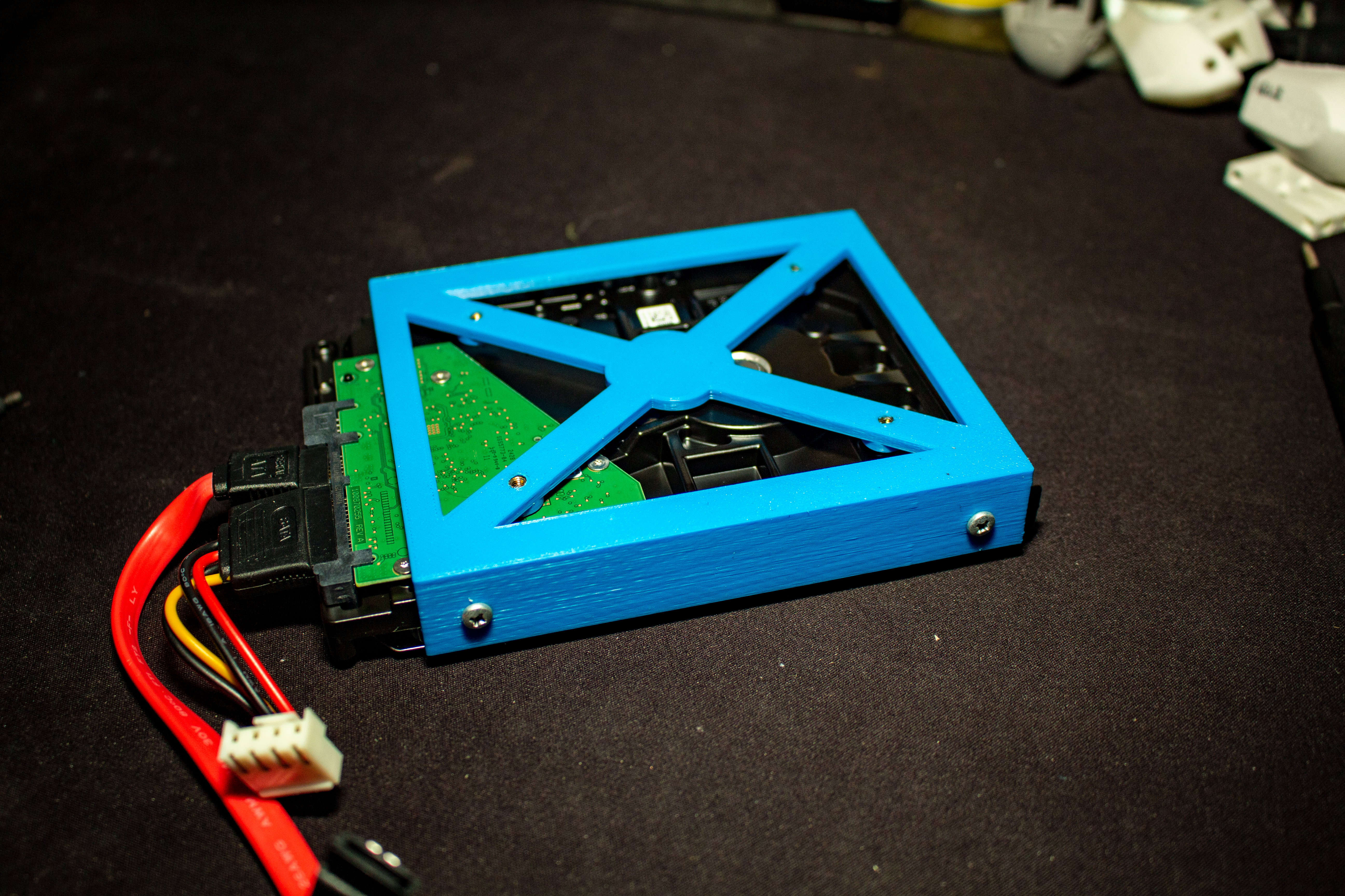 2.5" to 3.5" HDD adapter caddy