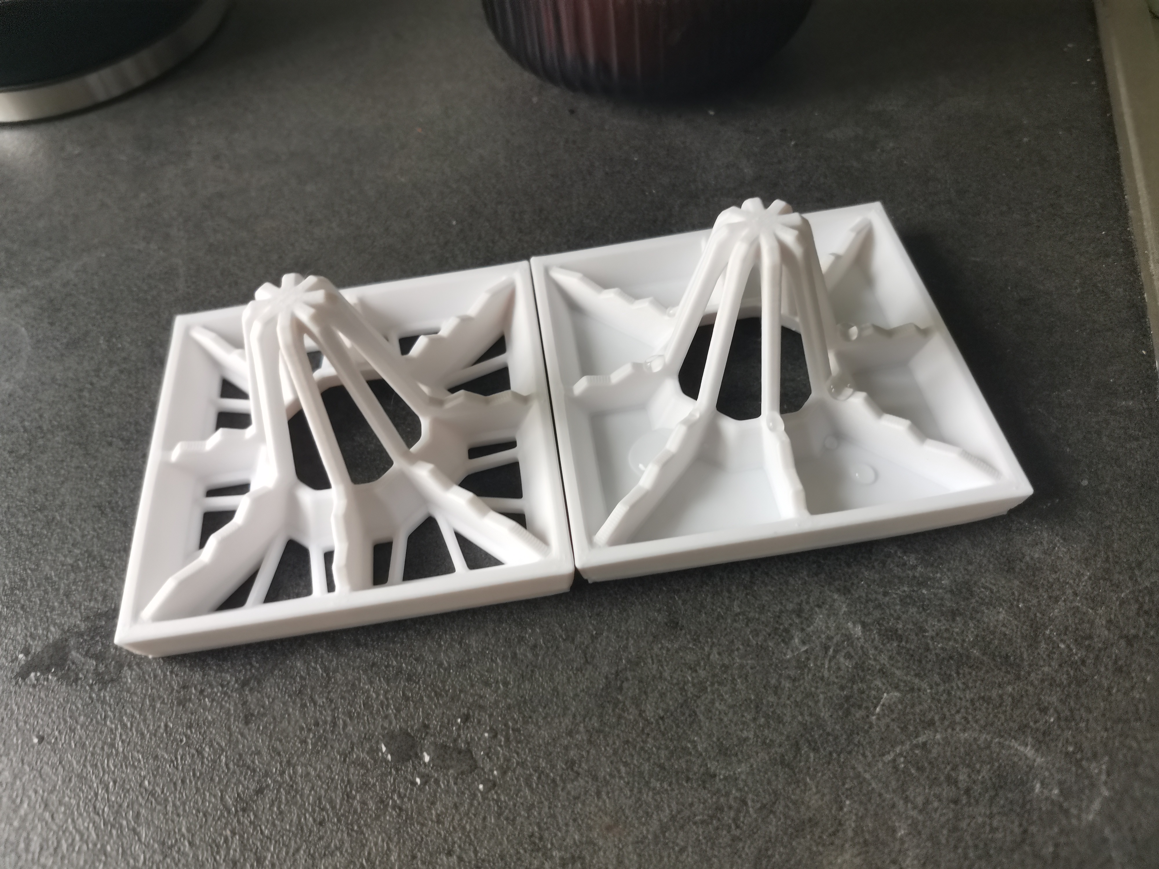 Miniatura 3 do modelo 3D Stackable Bottle Drying Rack (5 variations)