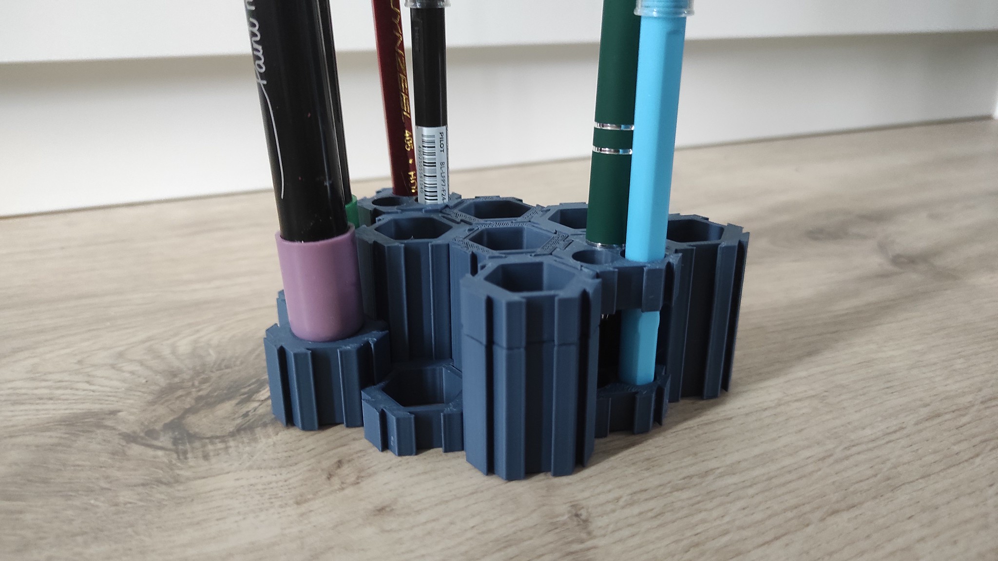 Modular expandable desk organizer