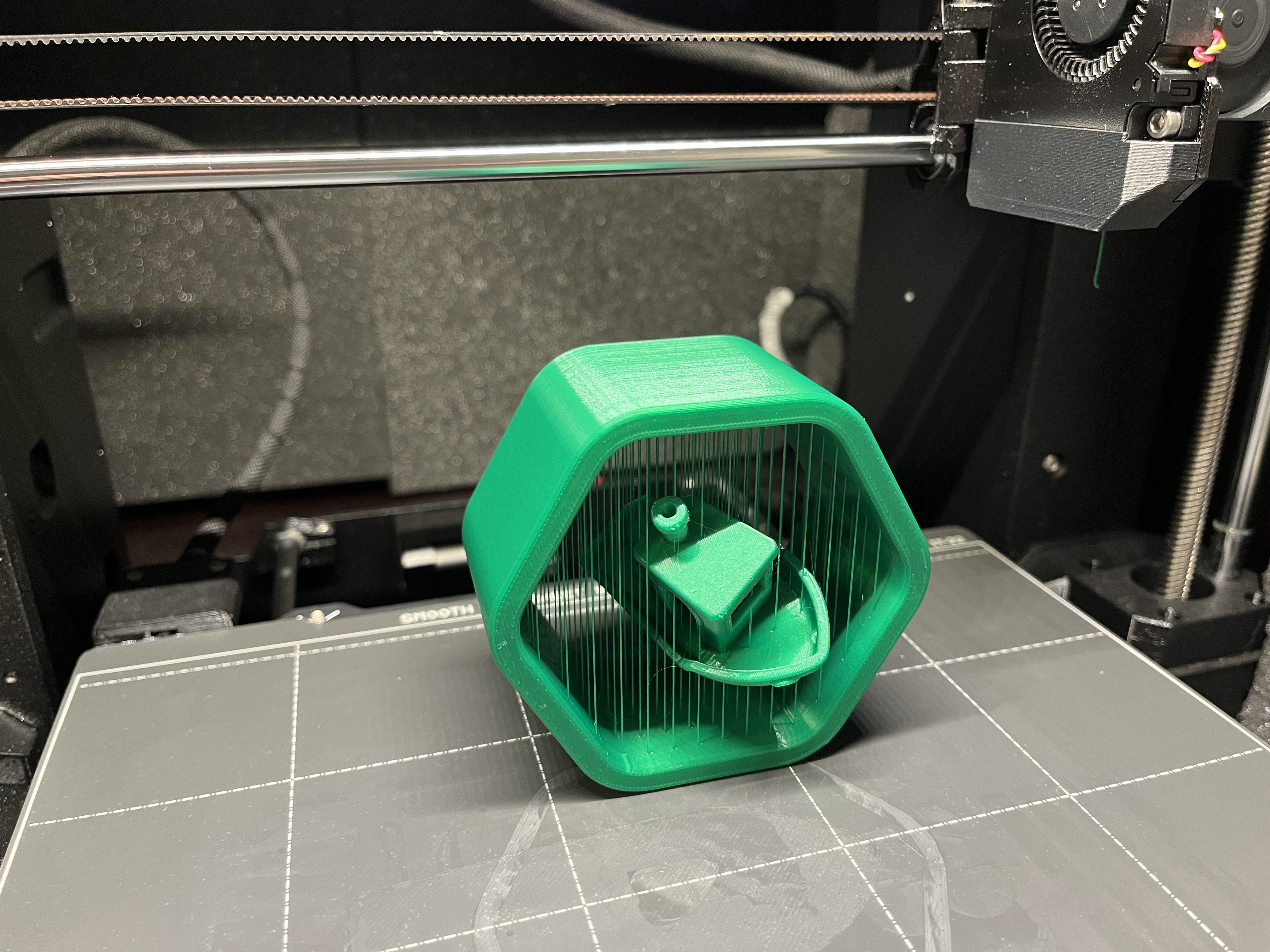 Suspended benchy