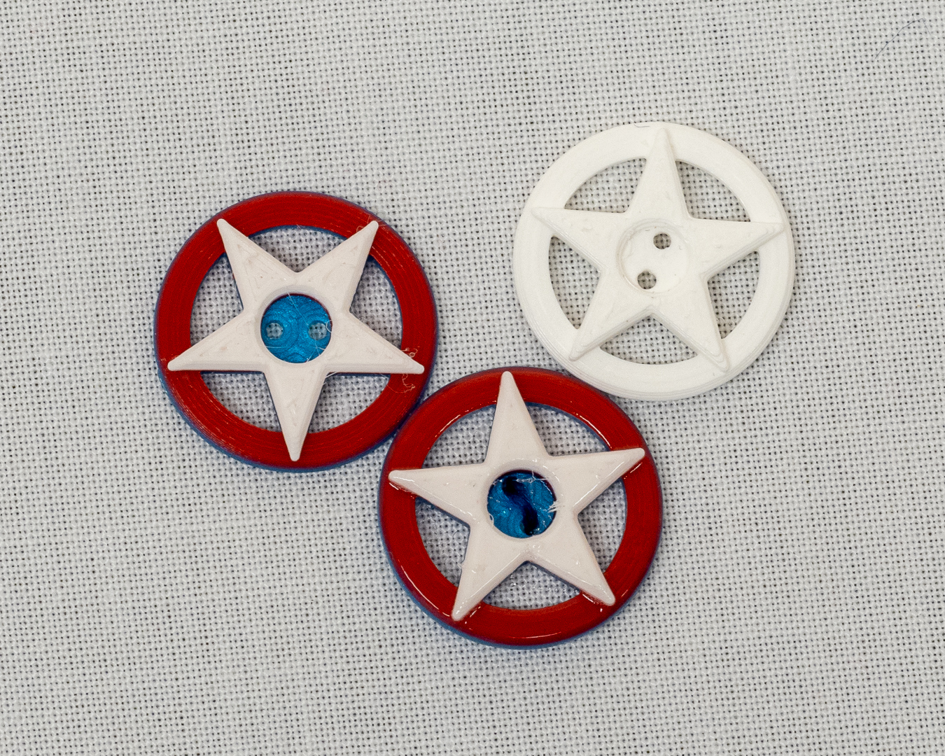 BUTTON - GUESS WHO? — miniatura 2