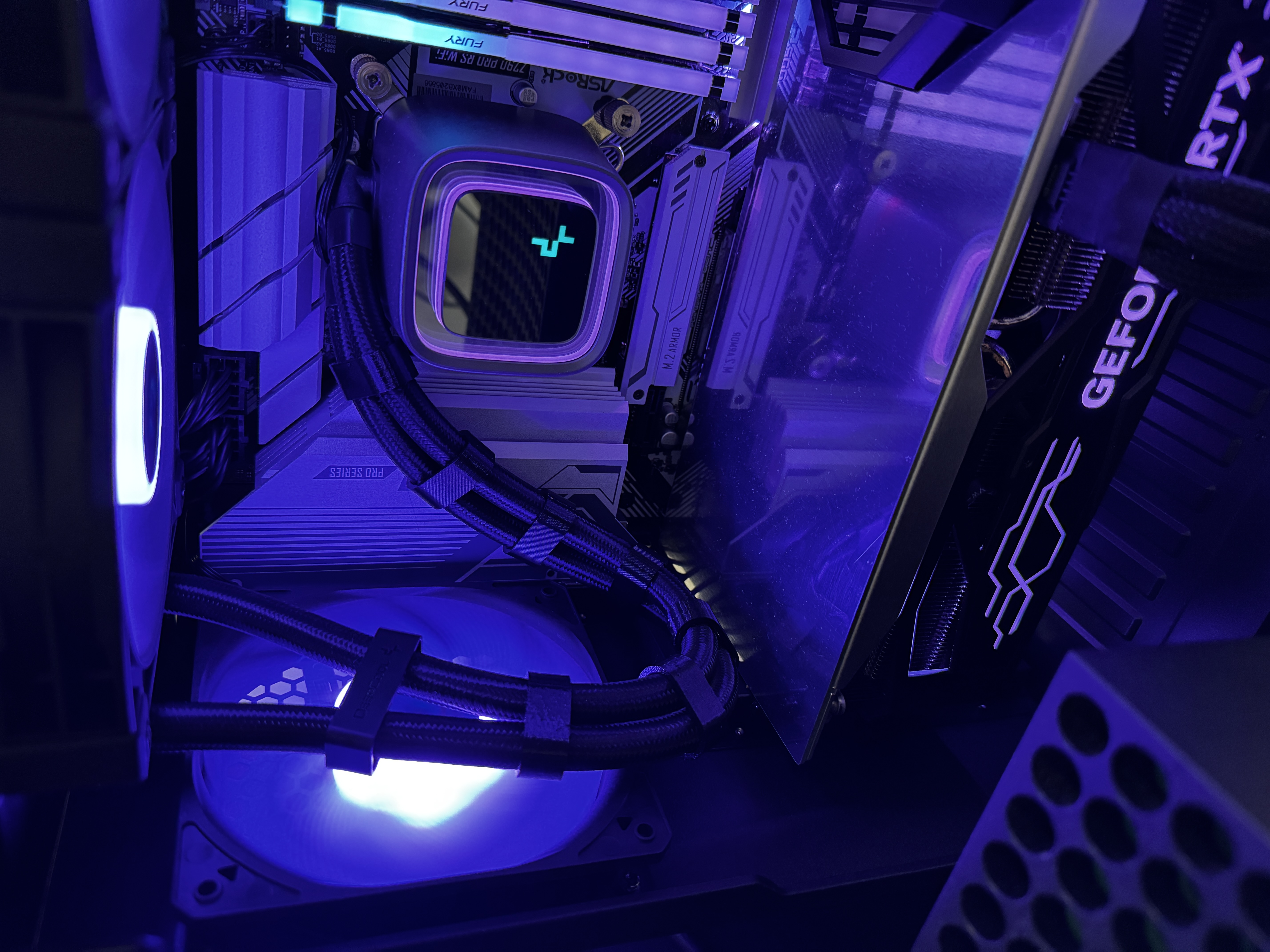 DeepCool LS720 AIO Tube Comb