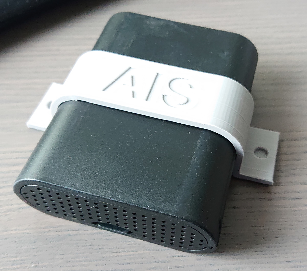 Easy Raspberry Pi holder