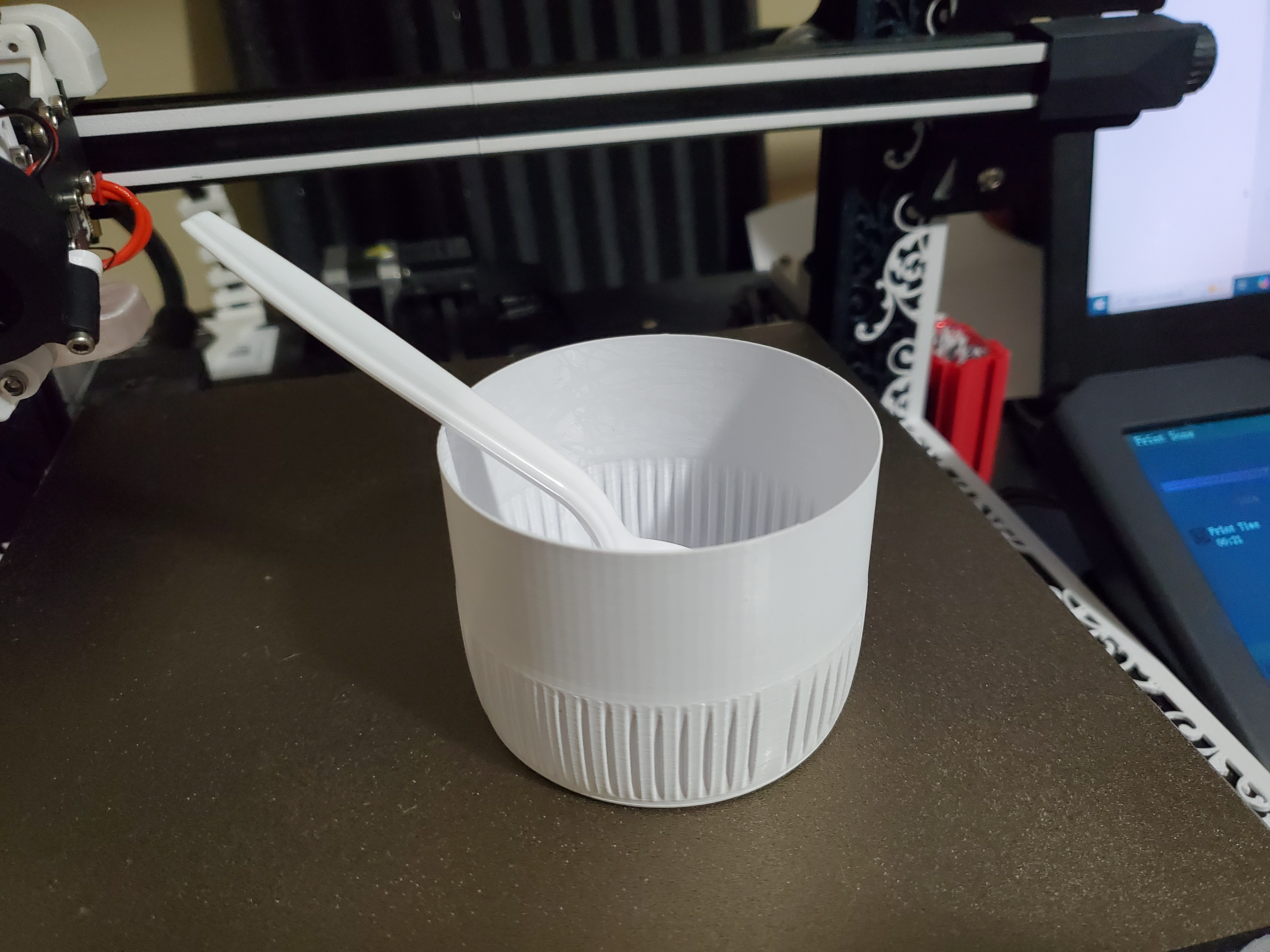Mixing cup + parts tray options (vase mode)