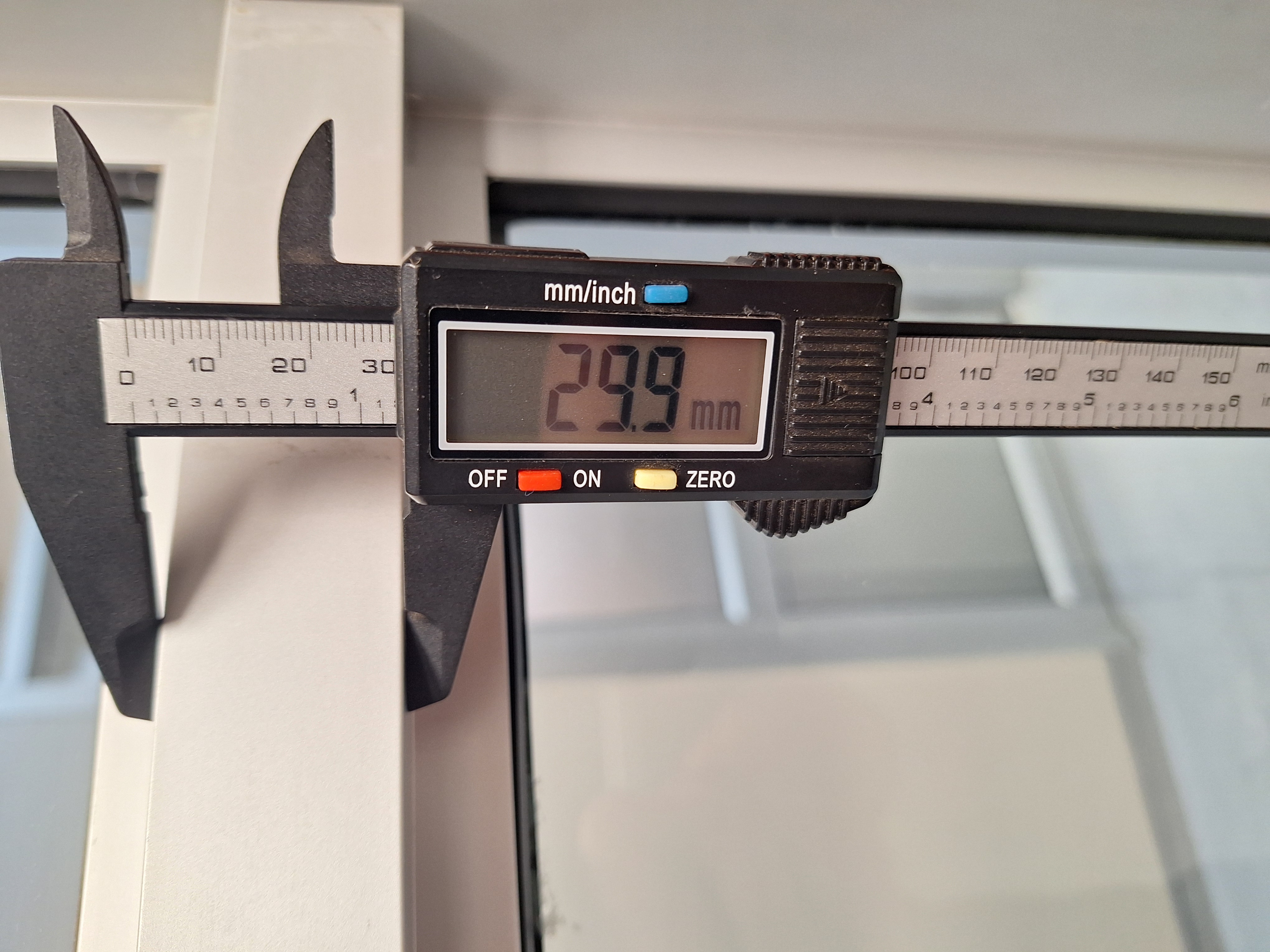 Lab Coat hook for aluminium frames — thumbnail 6