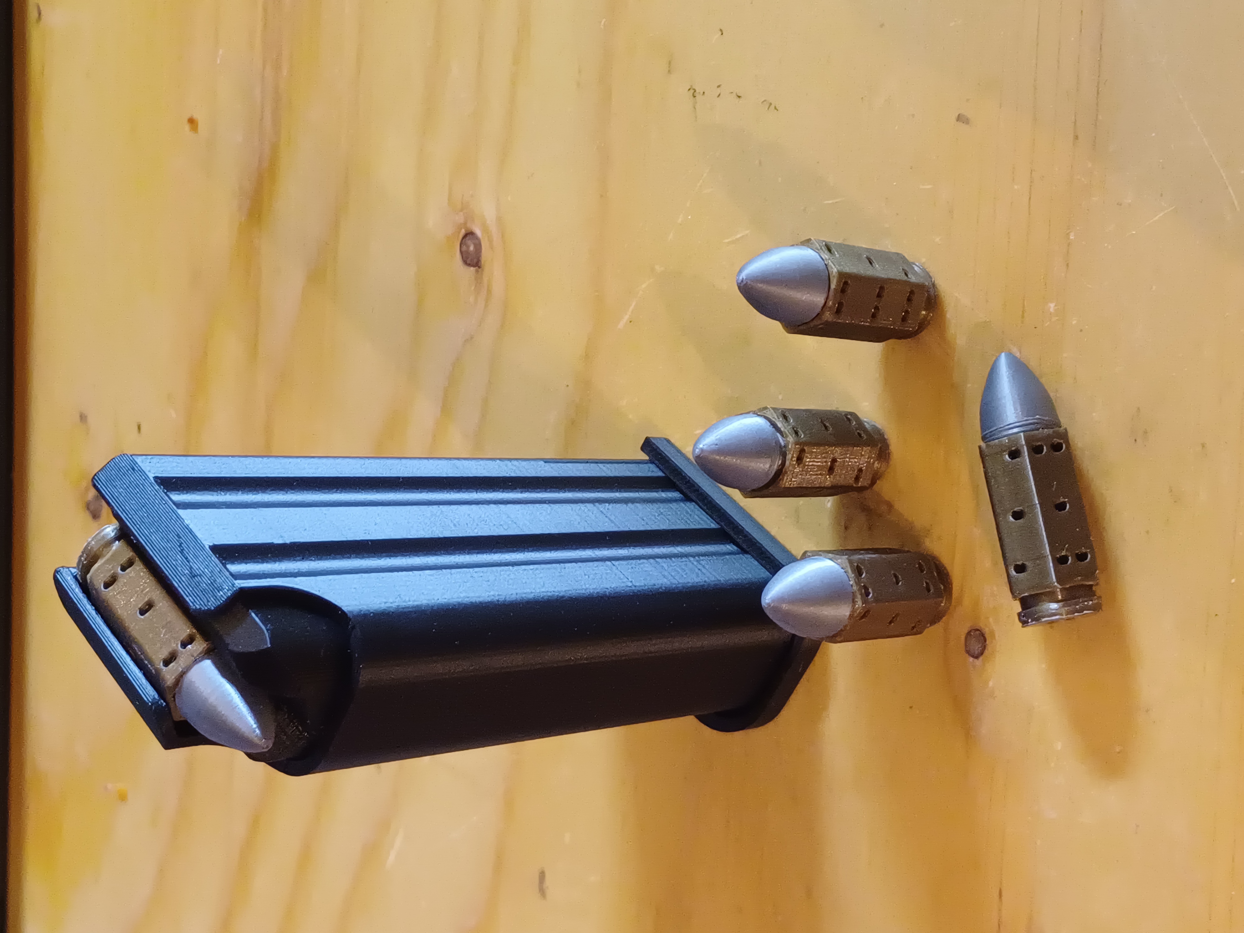 W6 Bullet Dice and Magazine
