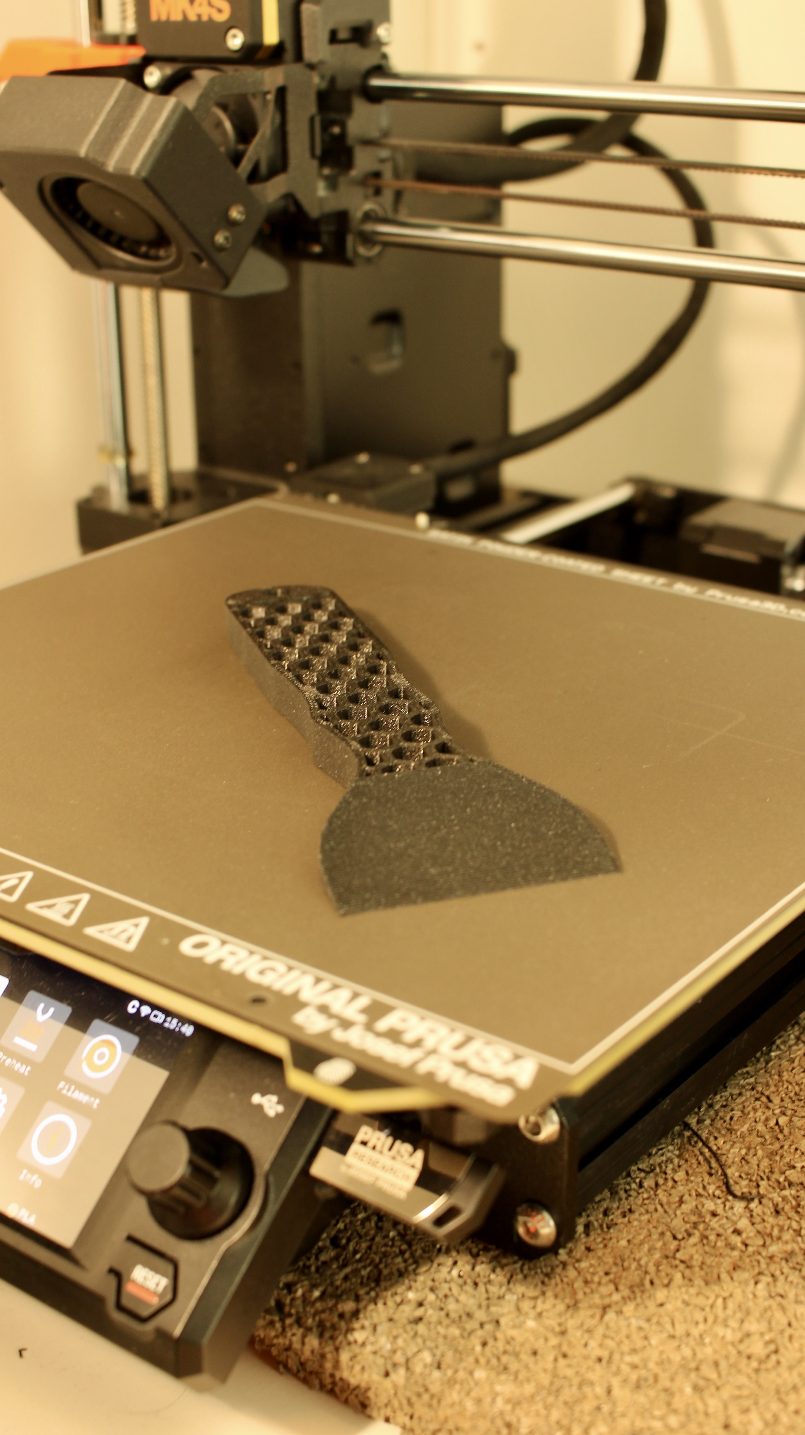 Slightly ergonomic printbed scraper — miniatura 2