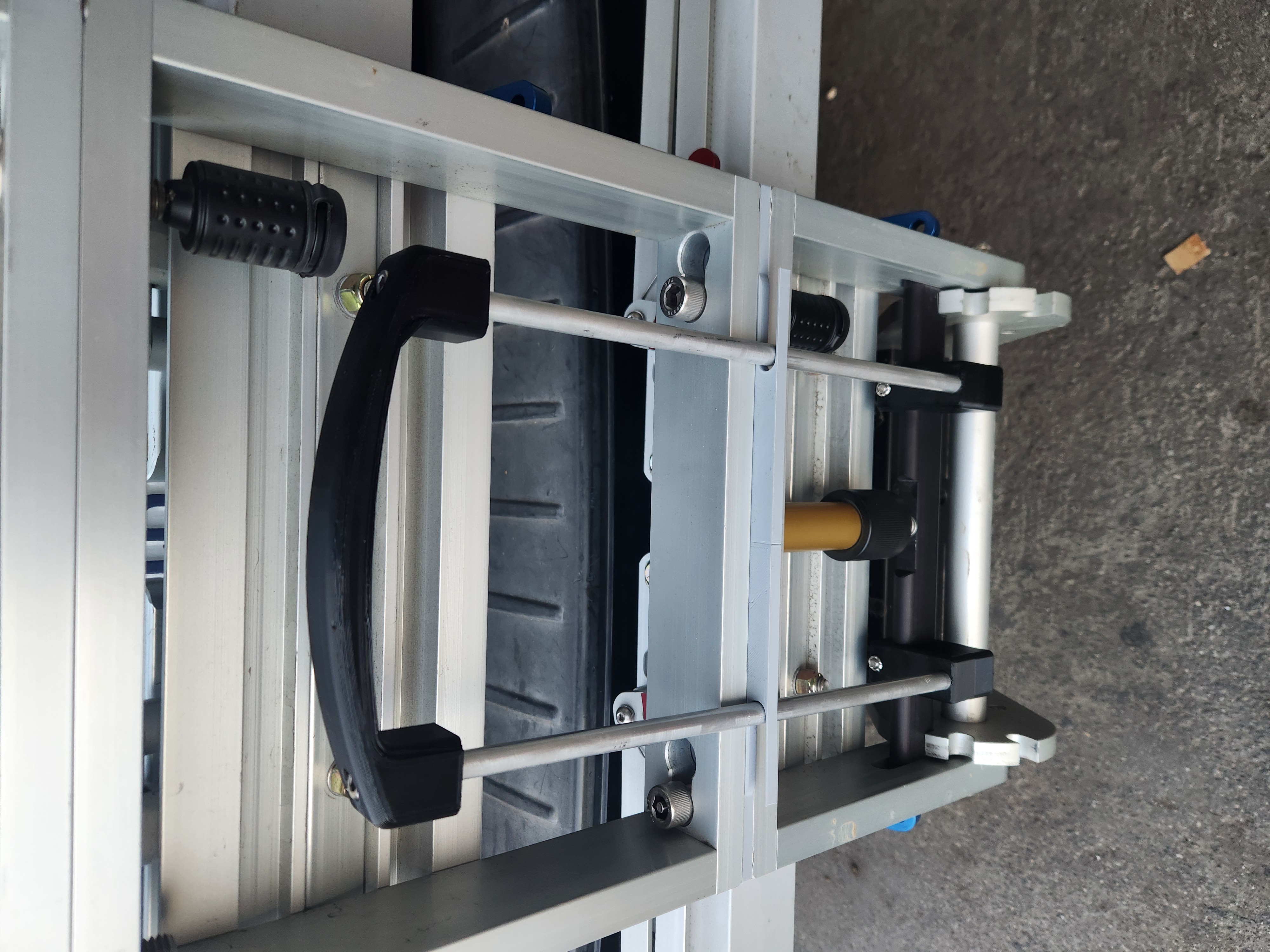 1Up Bike Rack Easy Pull Handle