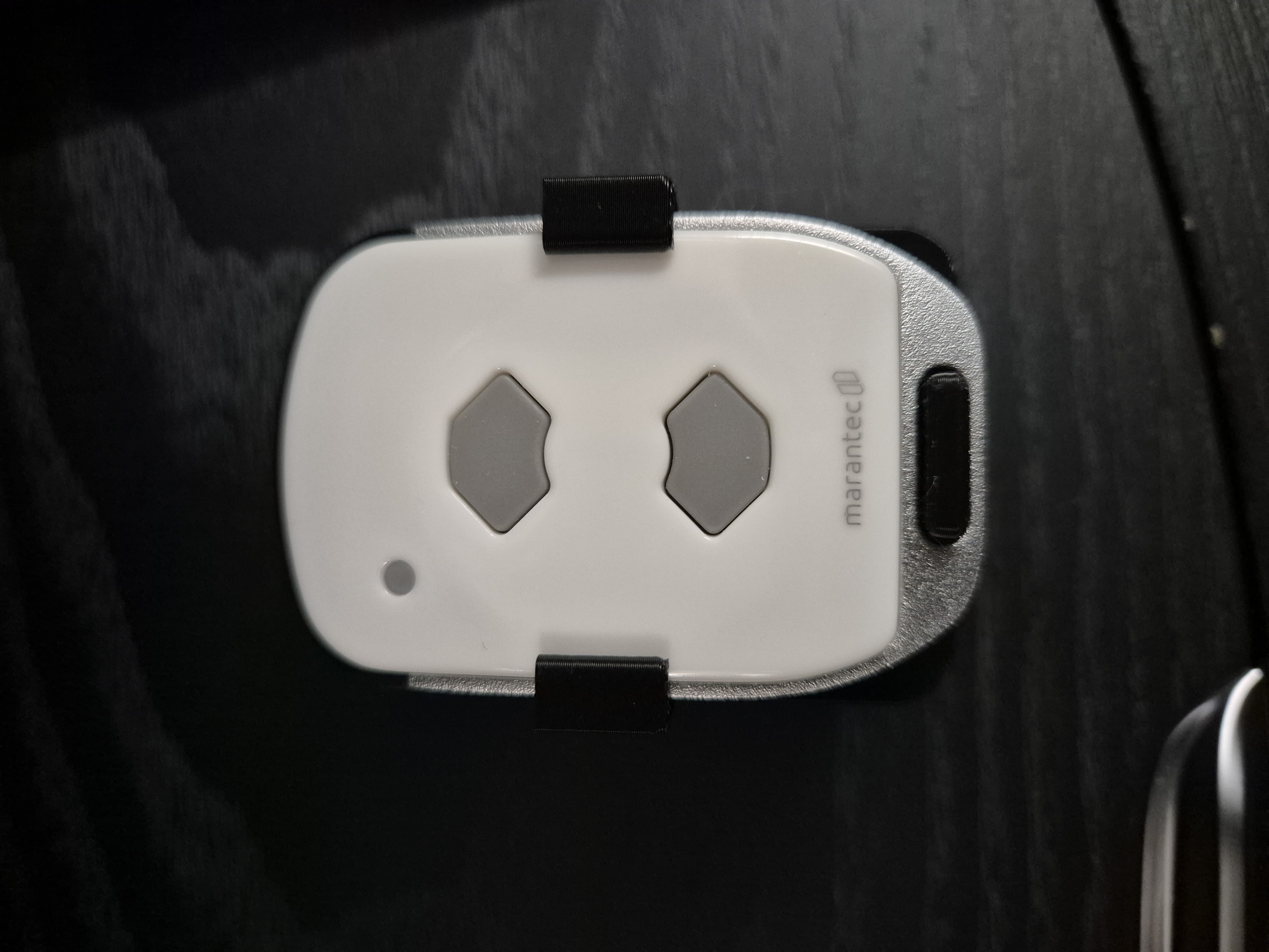 Halter für Garagentoröffner Marantec — thumbnail 2