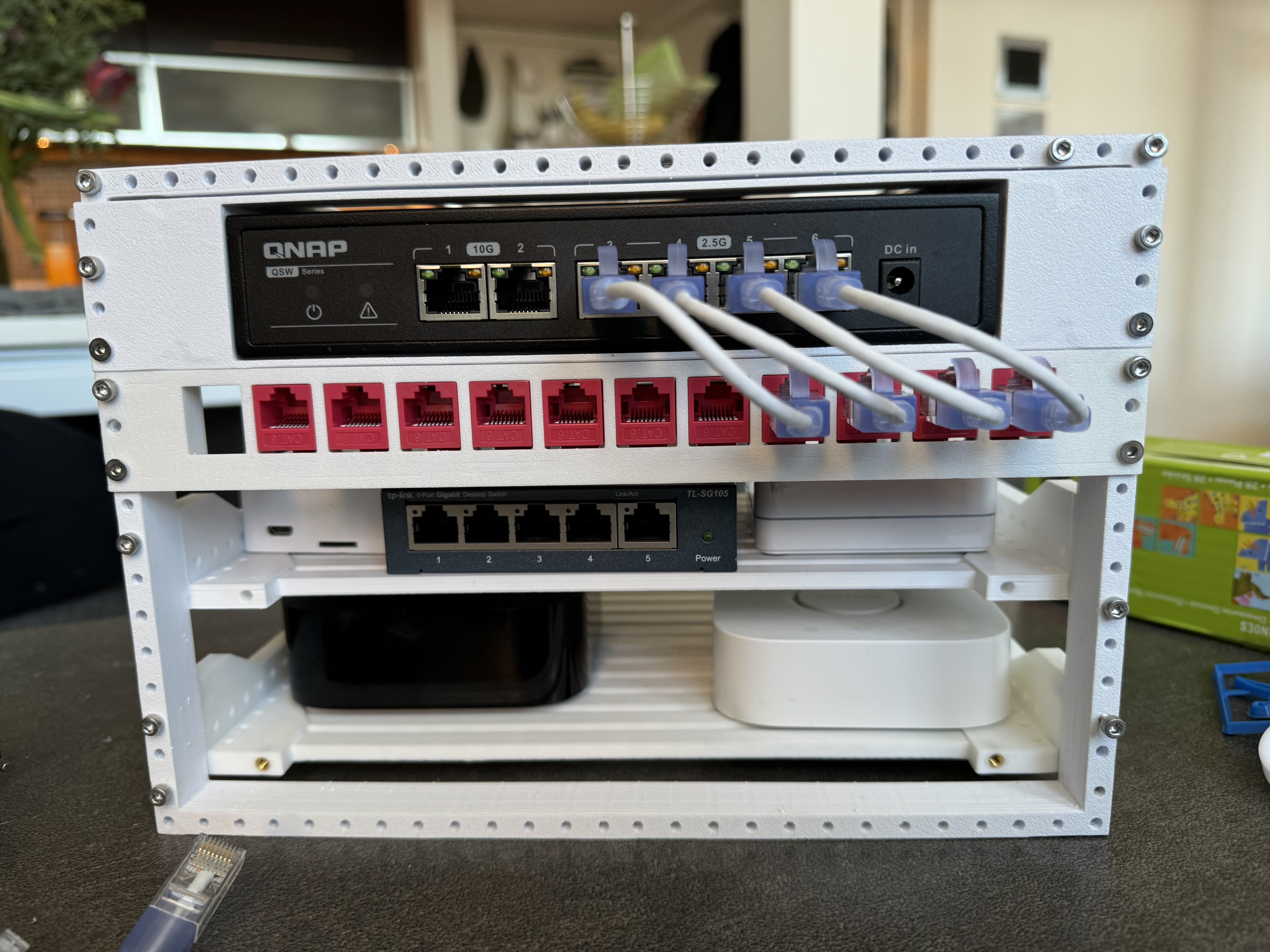 Mini Homelab Media Rack