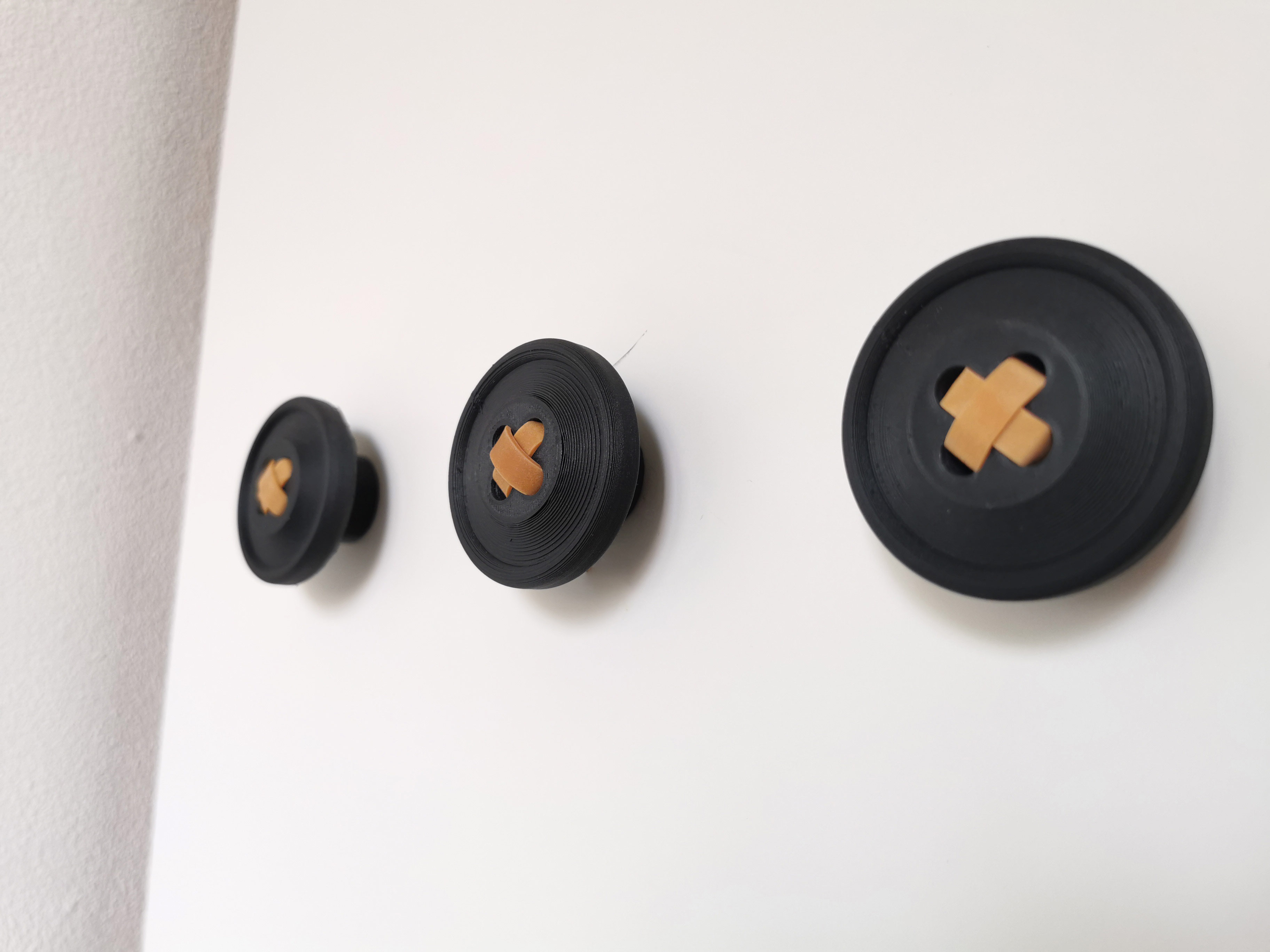 Miniatura 2 do modelo 3D Button wall hook