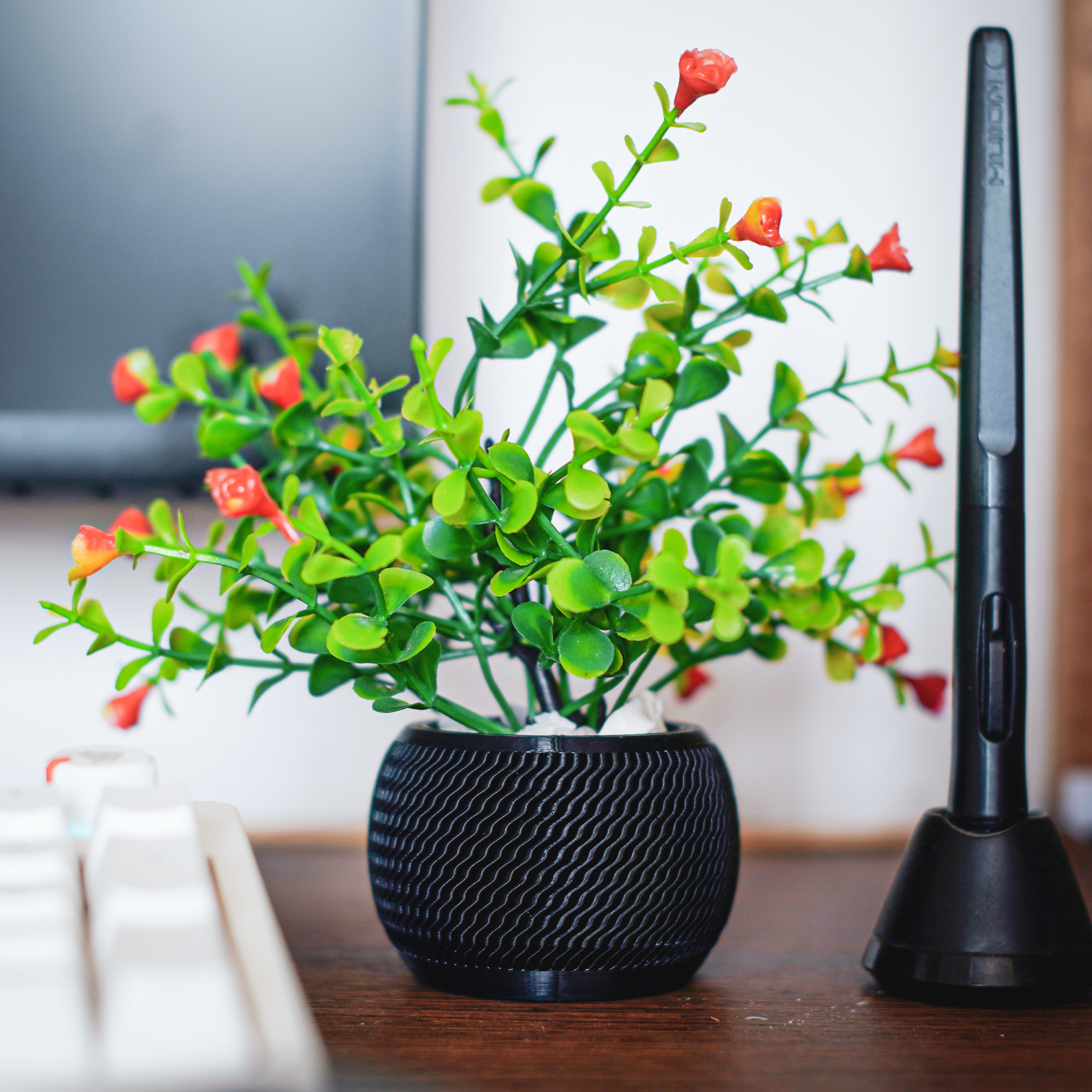 Spherical Desk Planters (2 Designs)