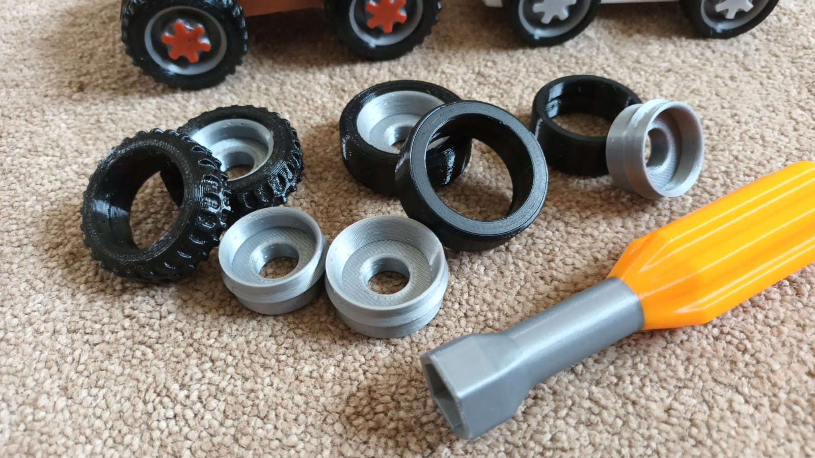 Rims and Rubber Wheels for Little Pit Stop models