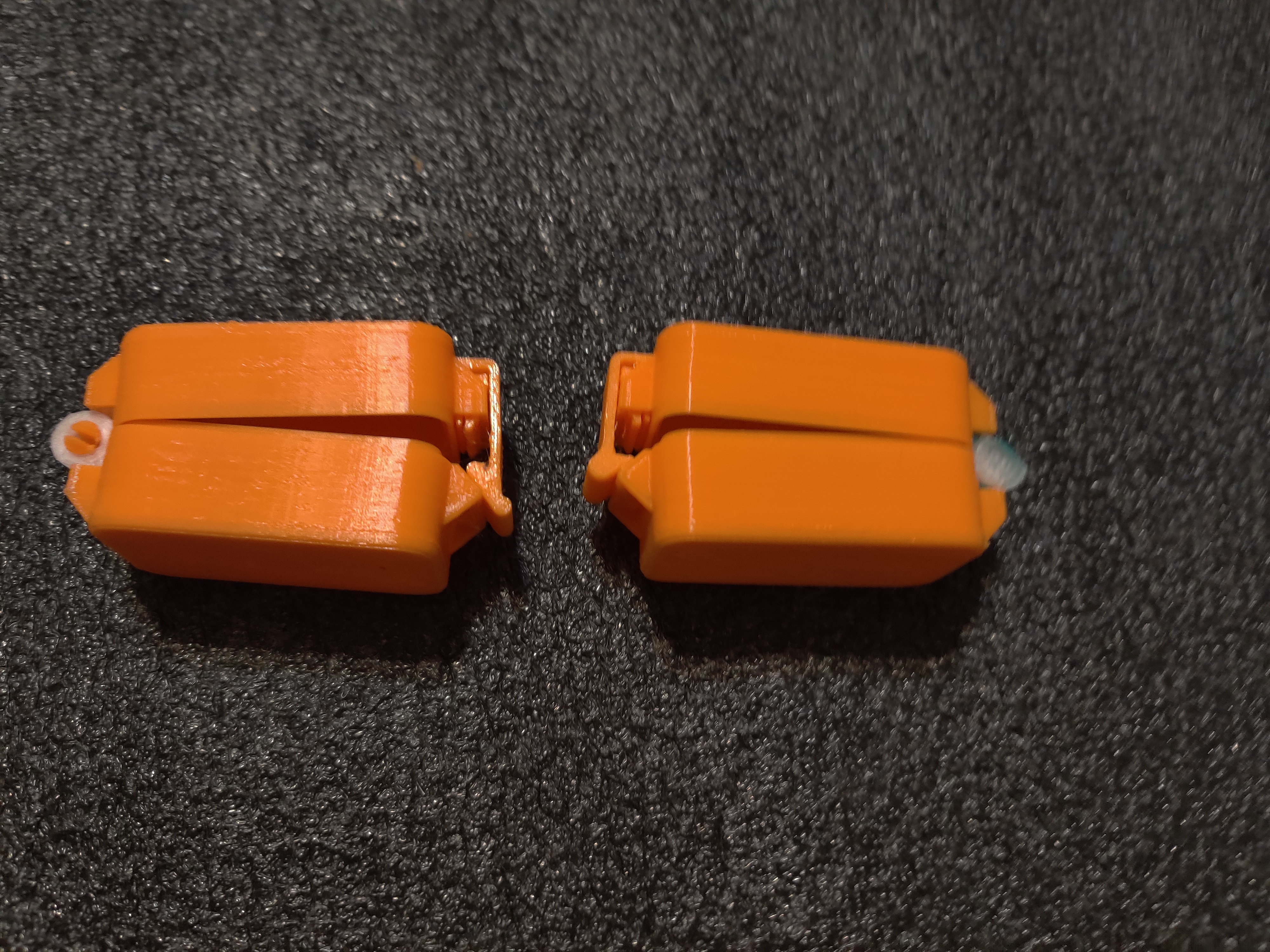 Demo, Spring Latch, Split Hinge, Box