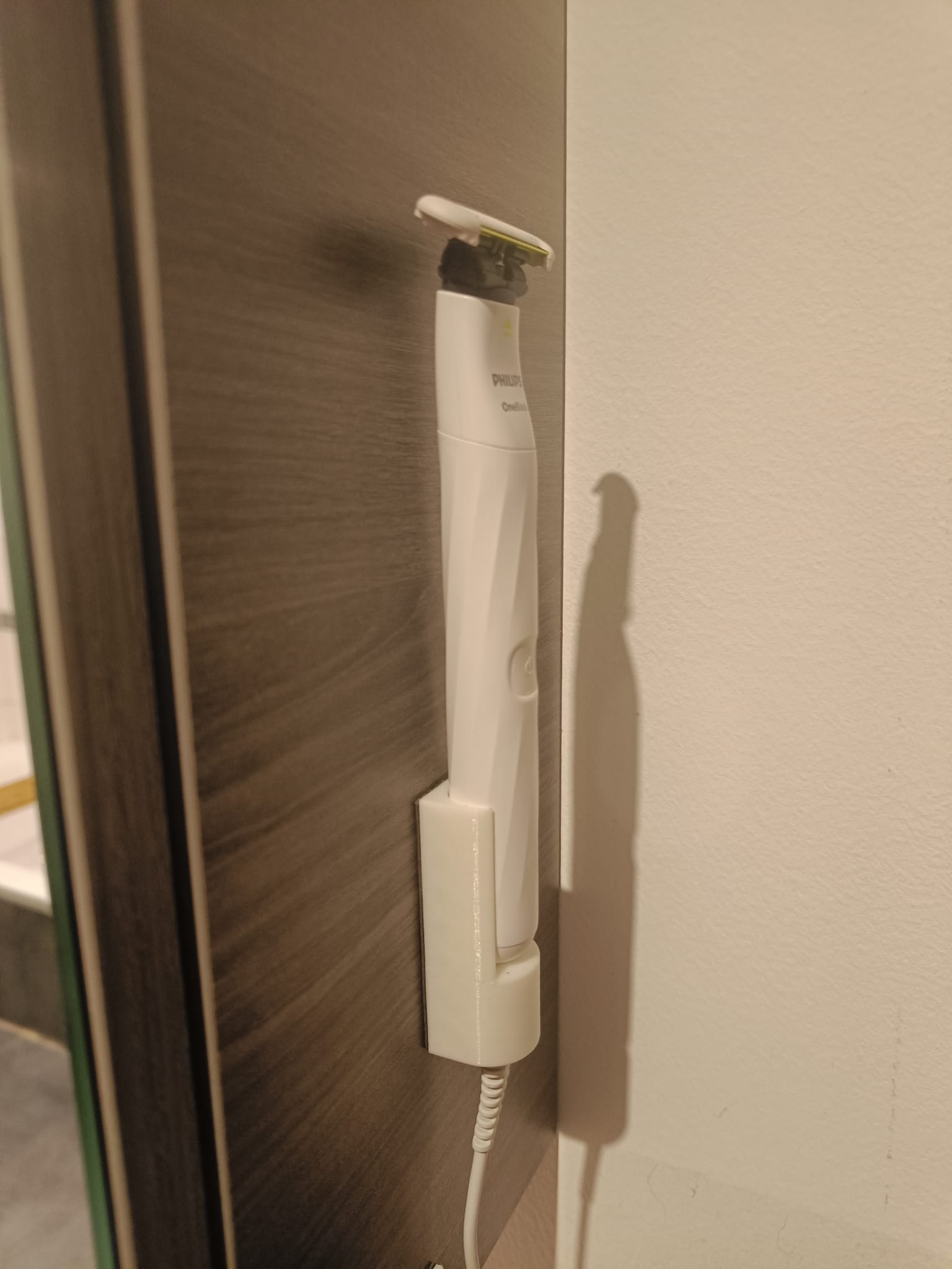 Philips oneblade Intimate / First wall mounted docking station