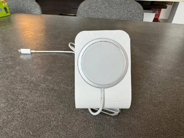Magsafe Iphone & Apple Watch Dock Minimalist