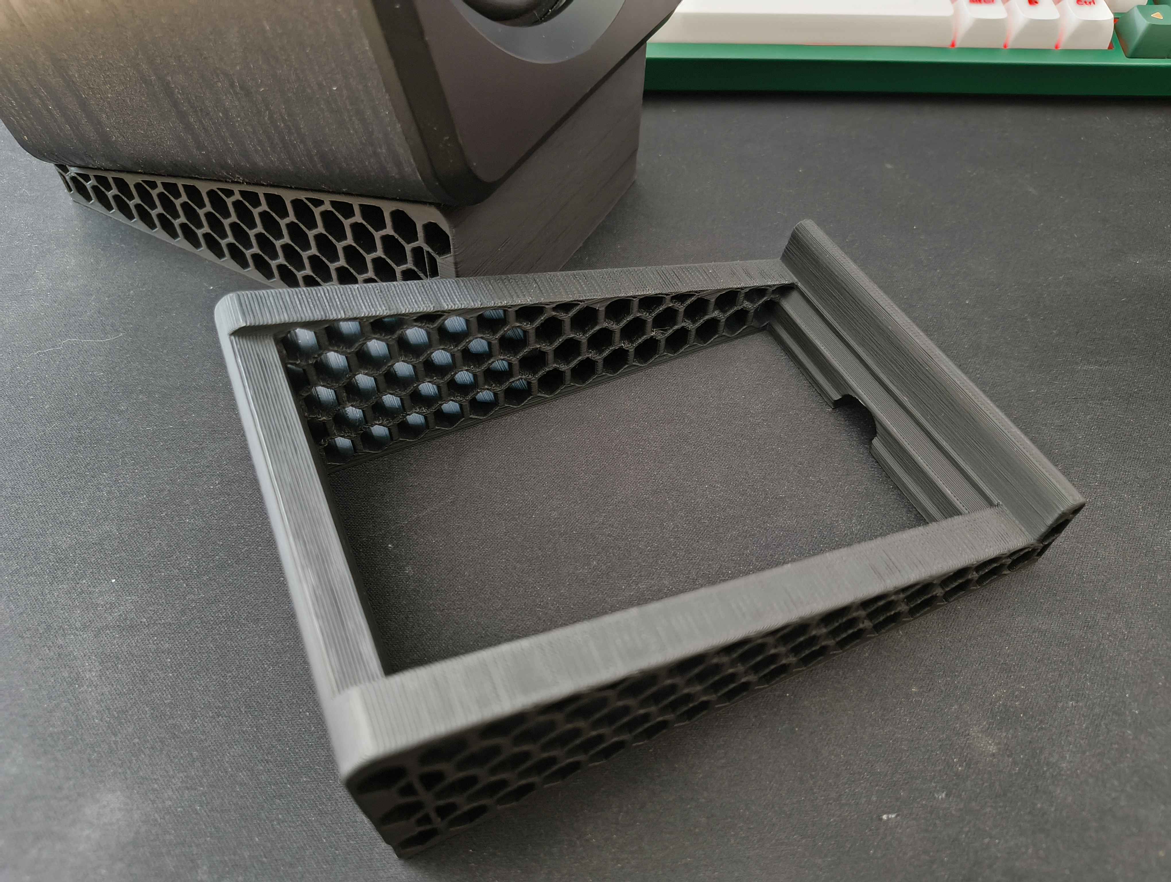 Miniatura 2 do modelo 3D Speaker stand